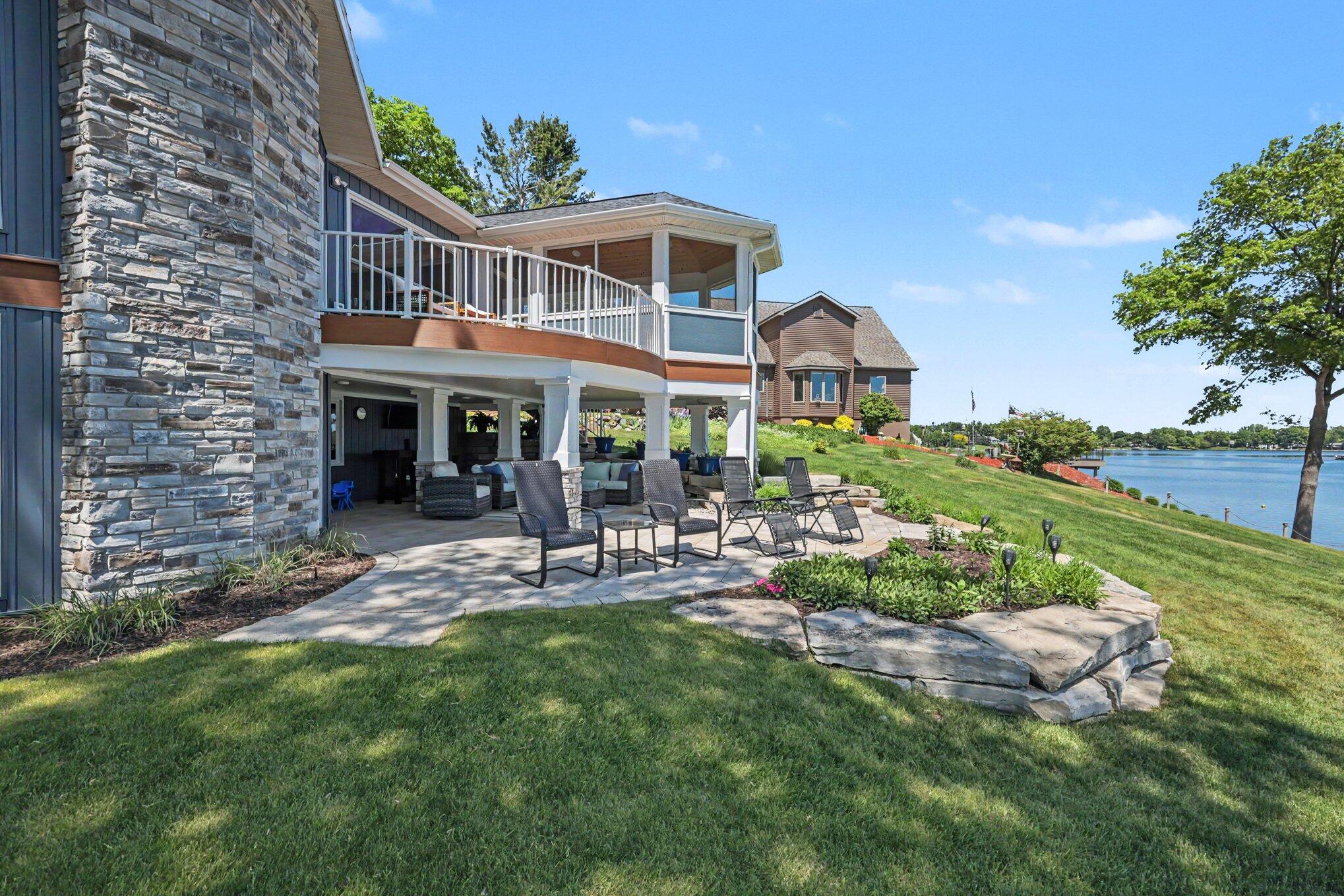 7970 Island Court