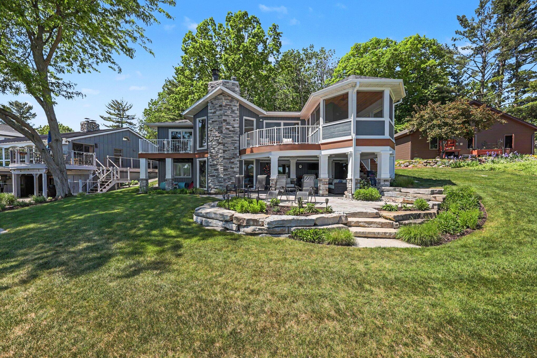 7970 Island Court