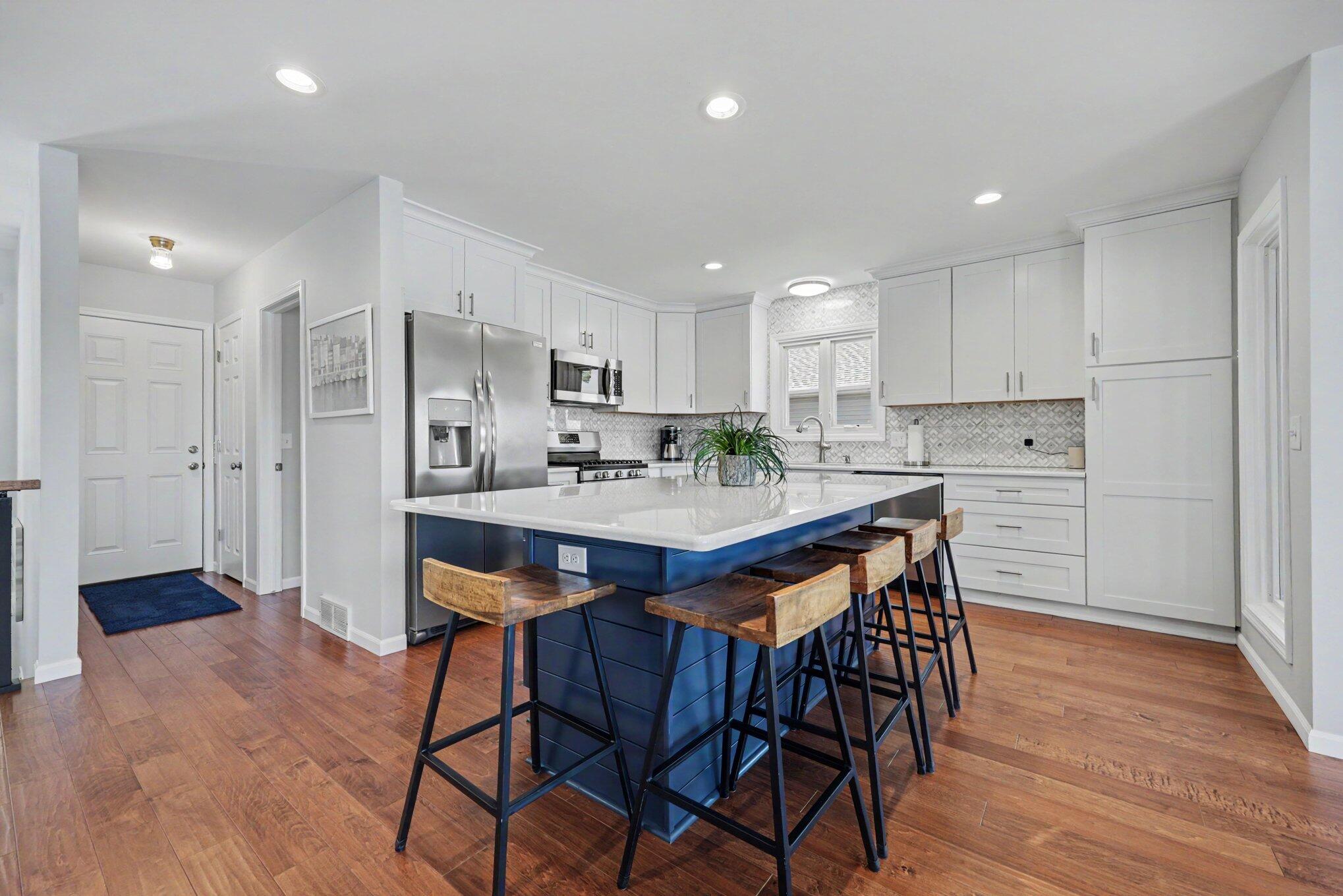 7970 Island Court