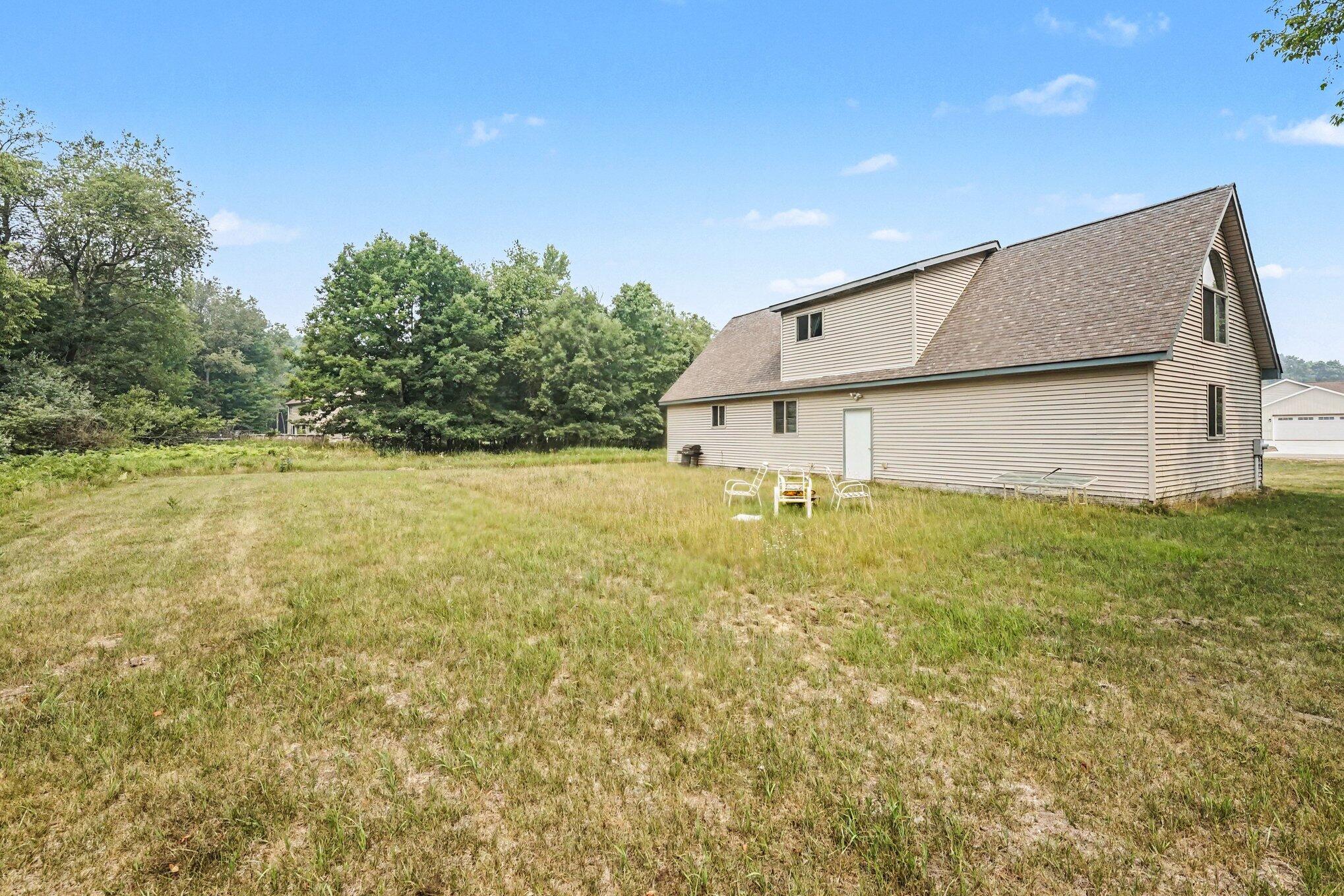 8885 Edgewater Drive