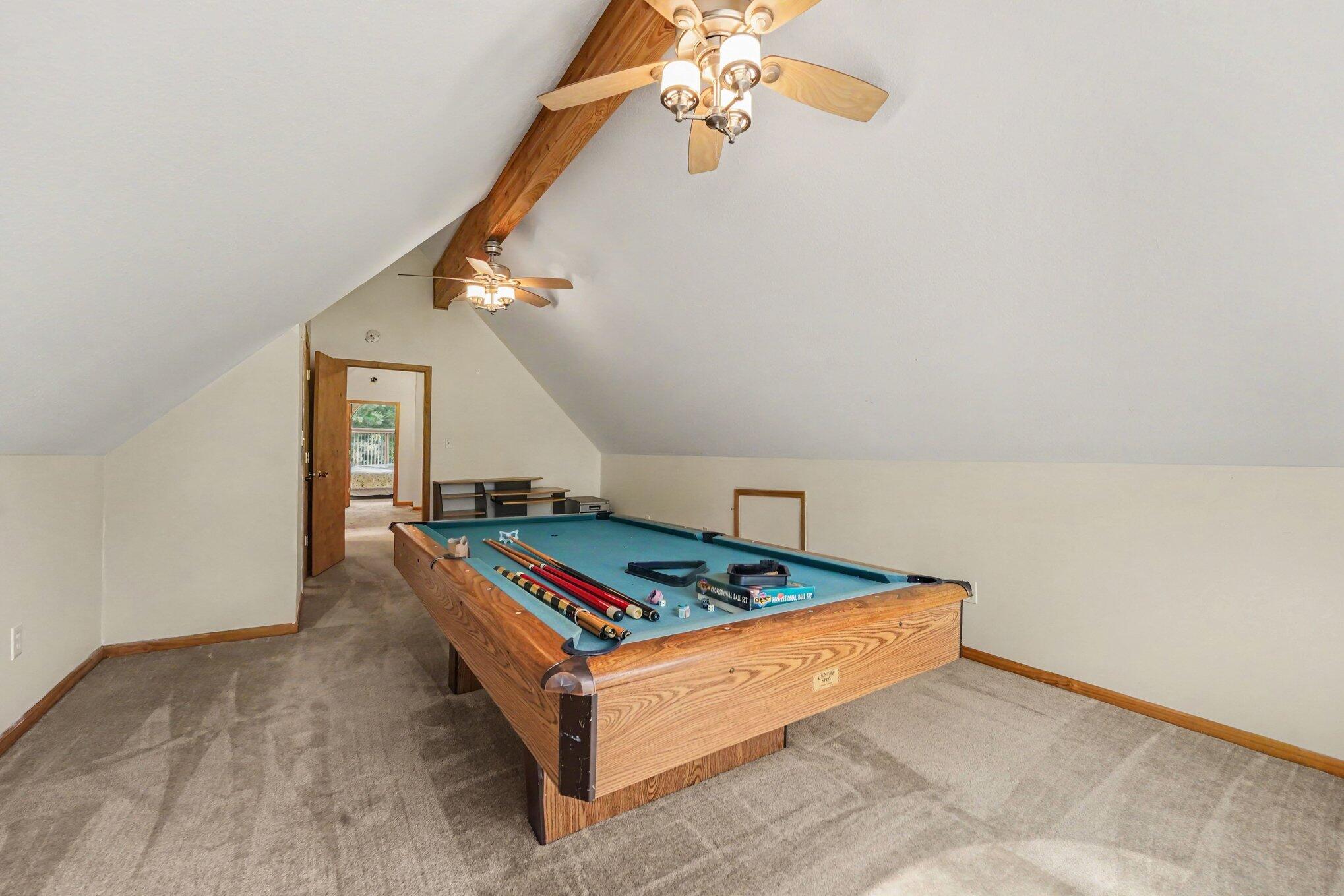 8885 Edgewater Drive