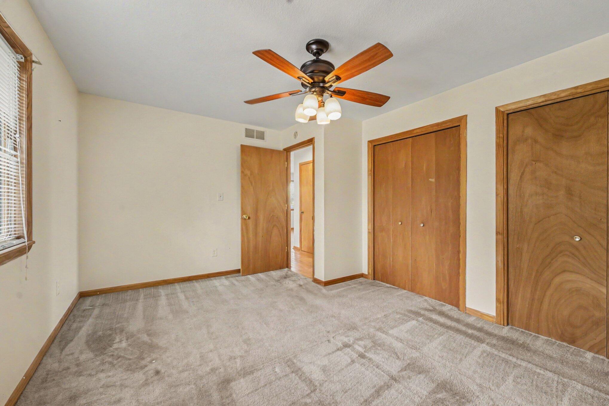 8885 Edgewater Drive