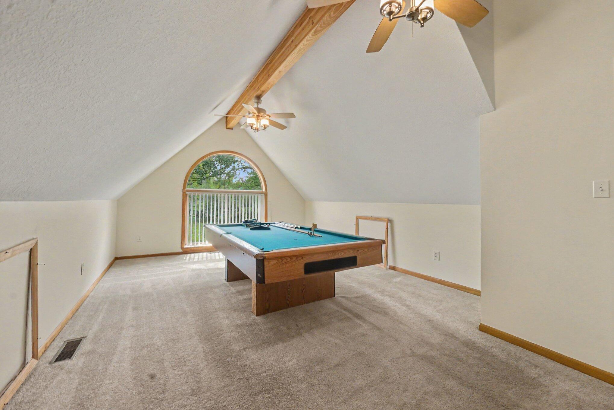 8885 Edgewater Drive