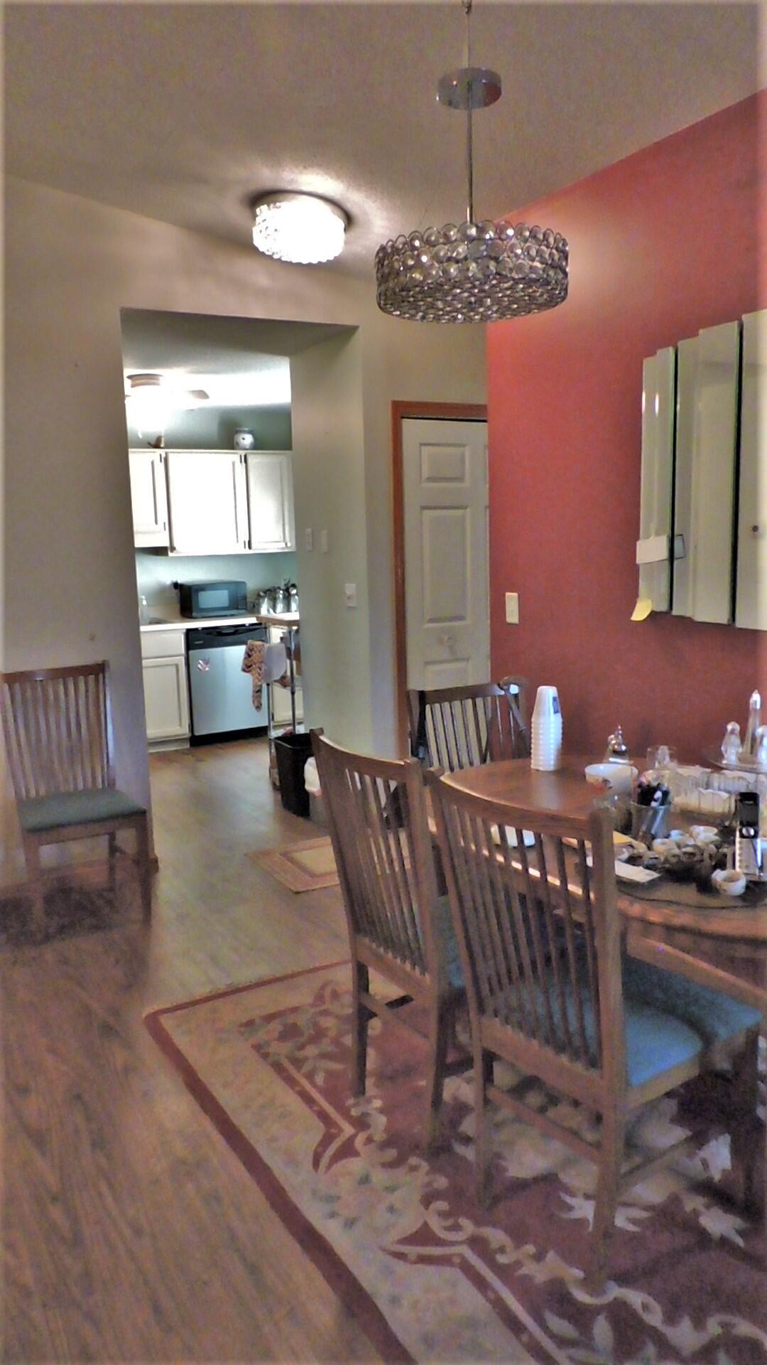 18163 Meadow Lane