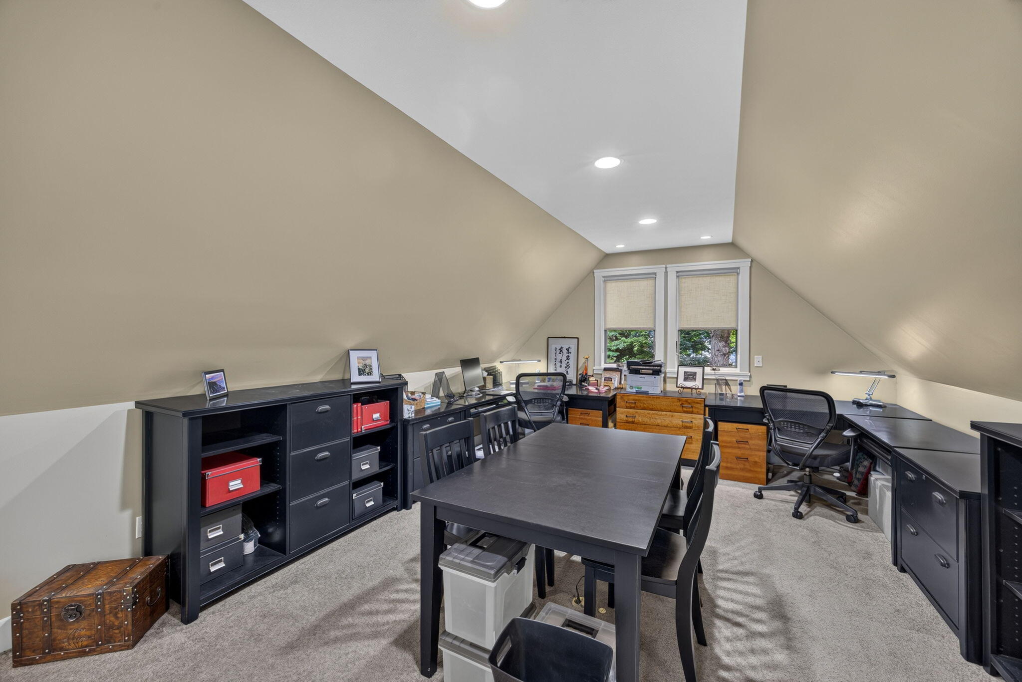 9443 Clubhouse Drive W