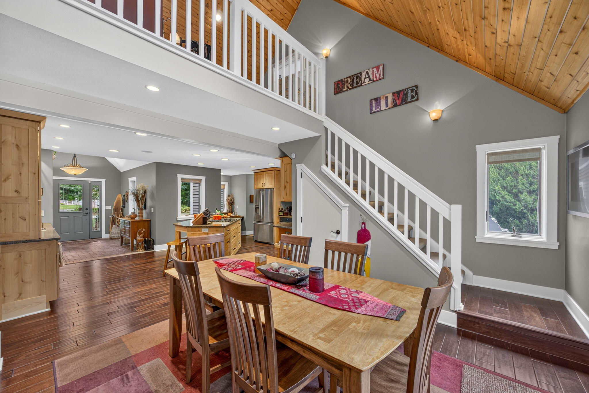 9443 Clubhouse Drive W