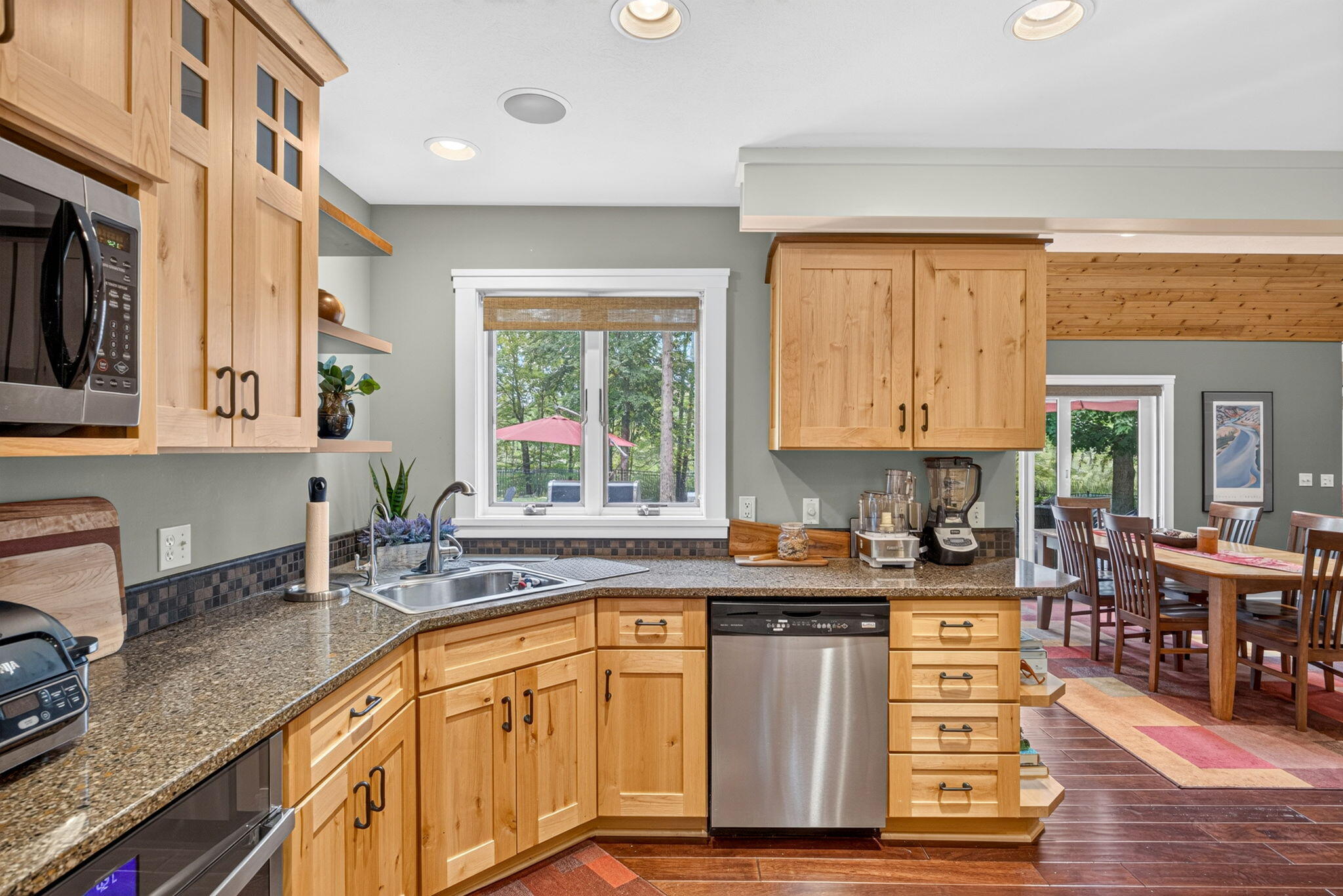 9443 Clubhouse Drive W