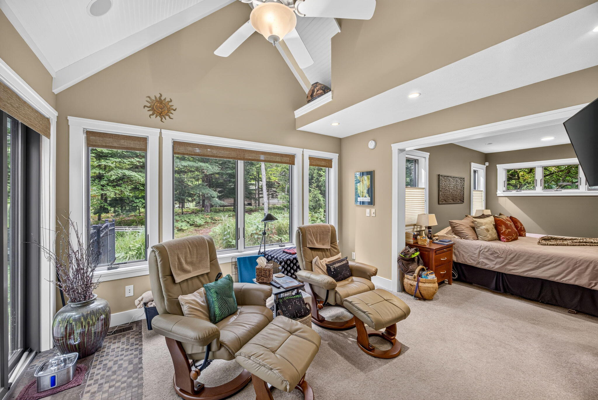 9443 Clubhouse Drive W