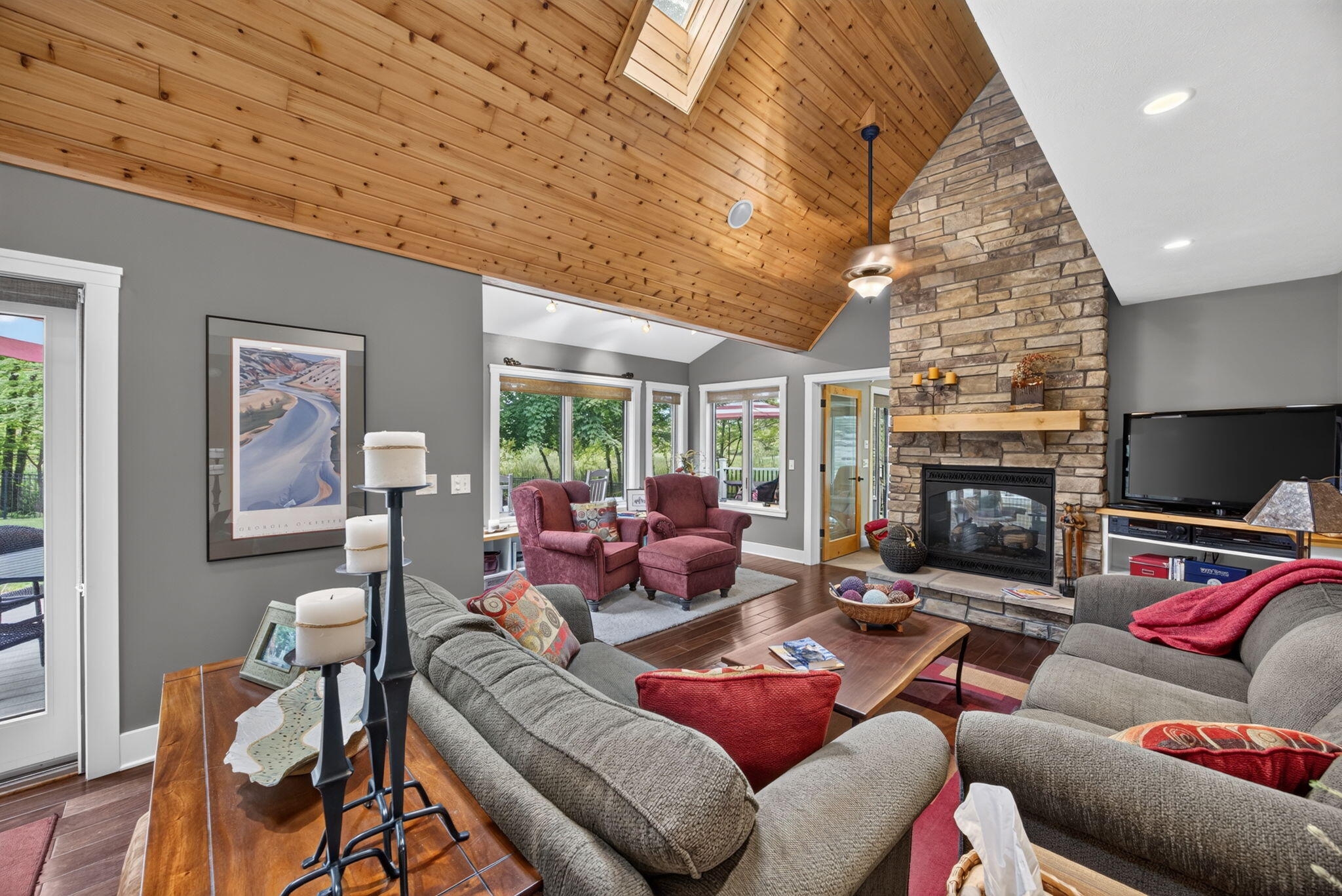9443 Clubhouse Drive W