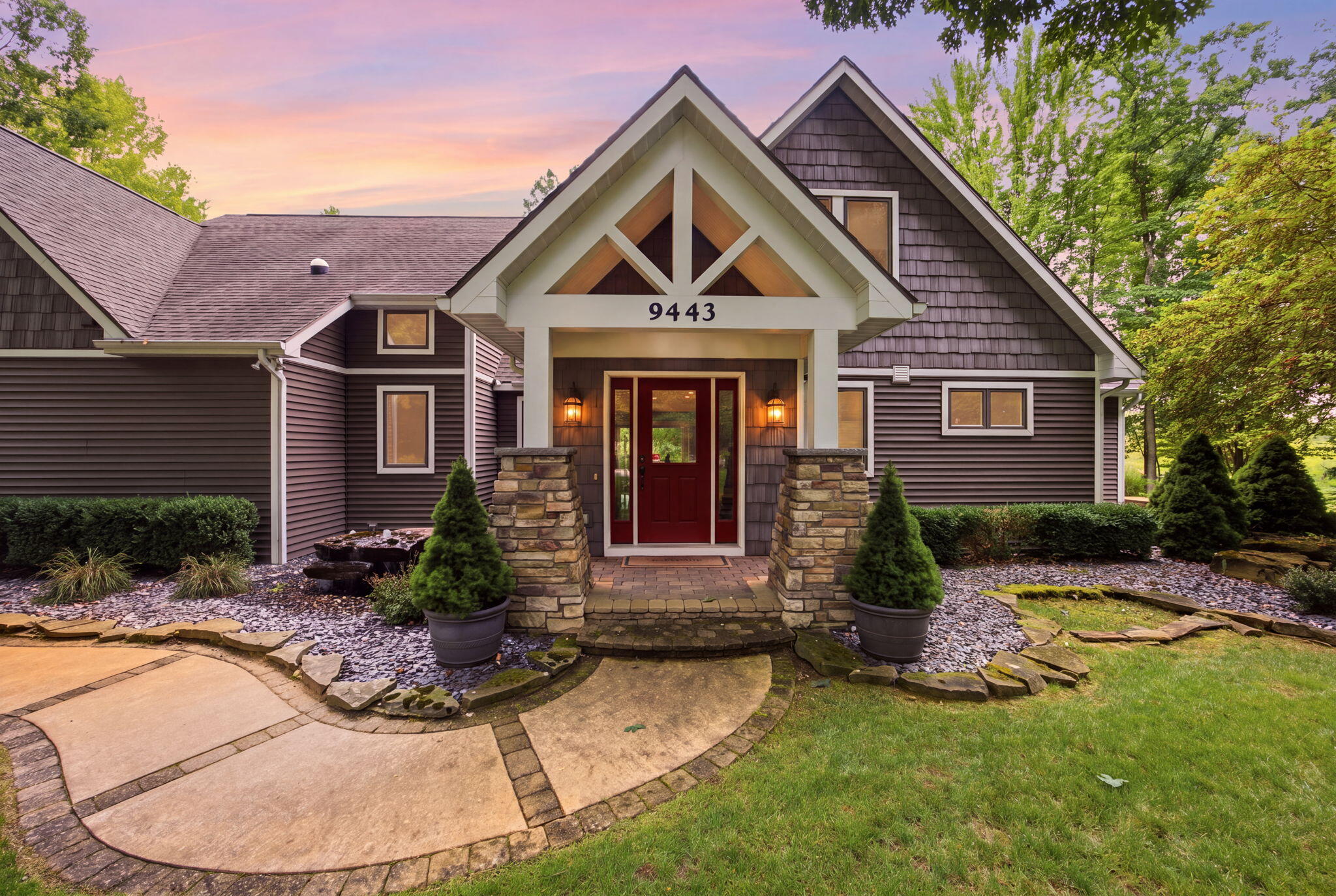 9443 Clubhouse Drive W