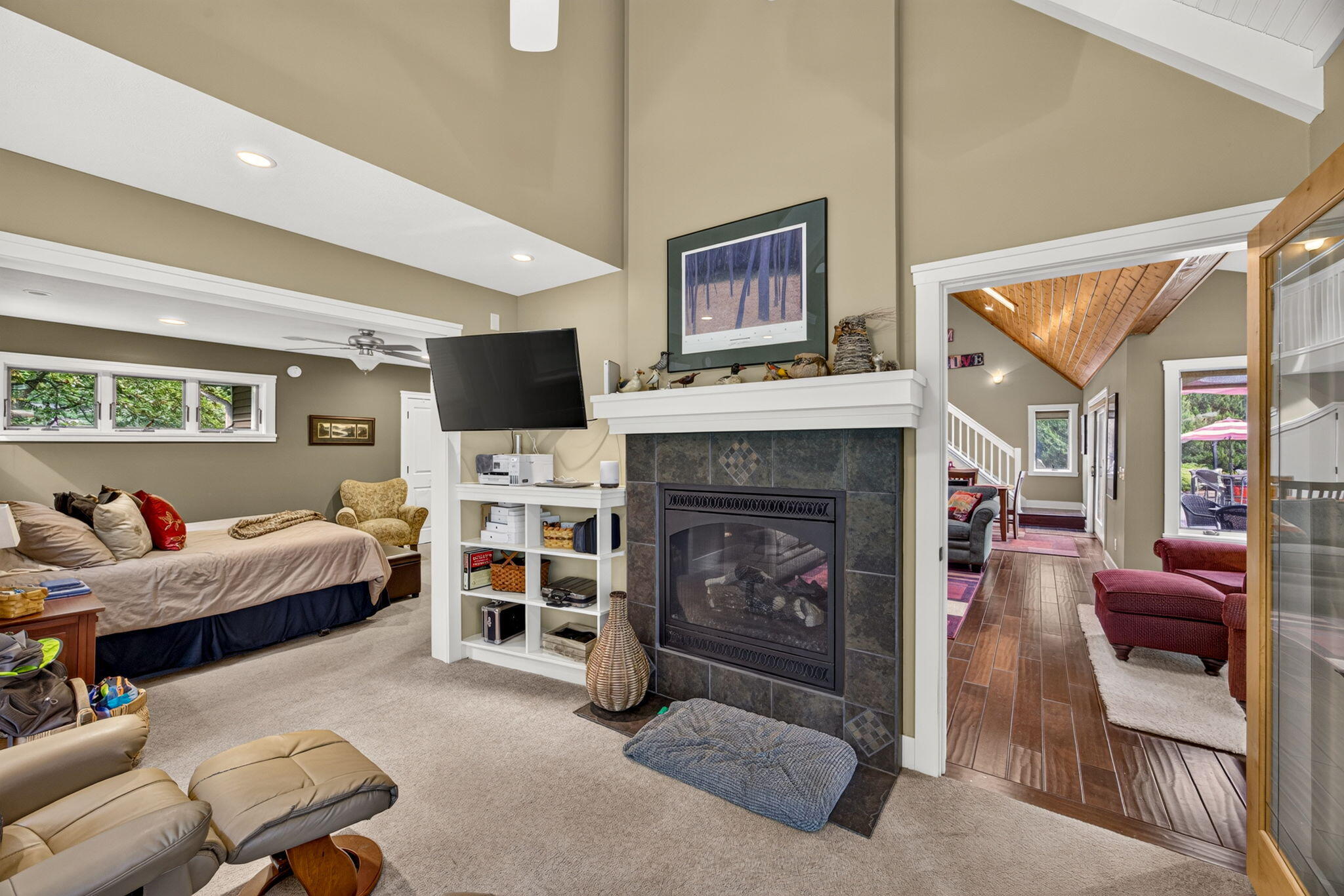 9443 Clubhouse Drive W