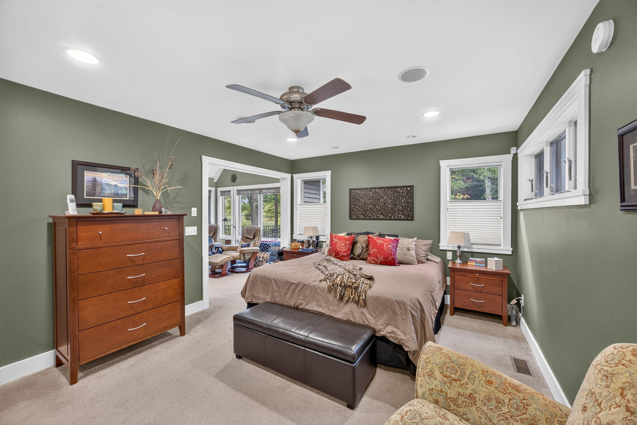 9443 Clubhouse Drive W