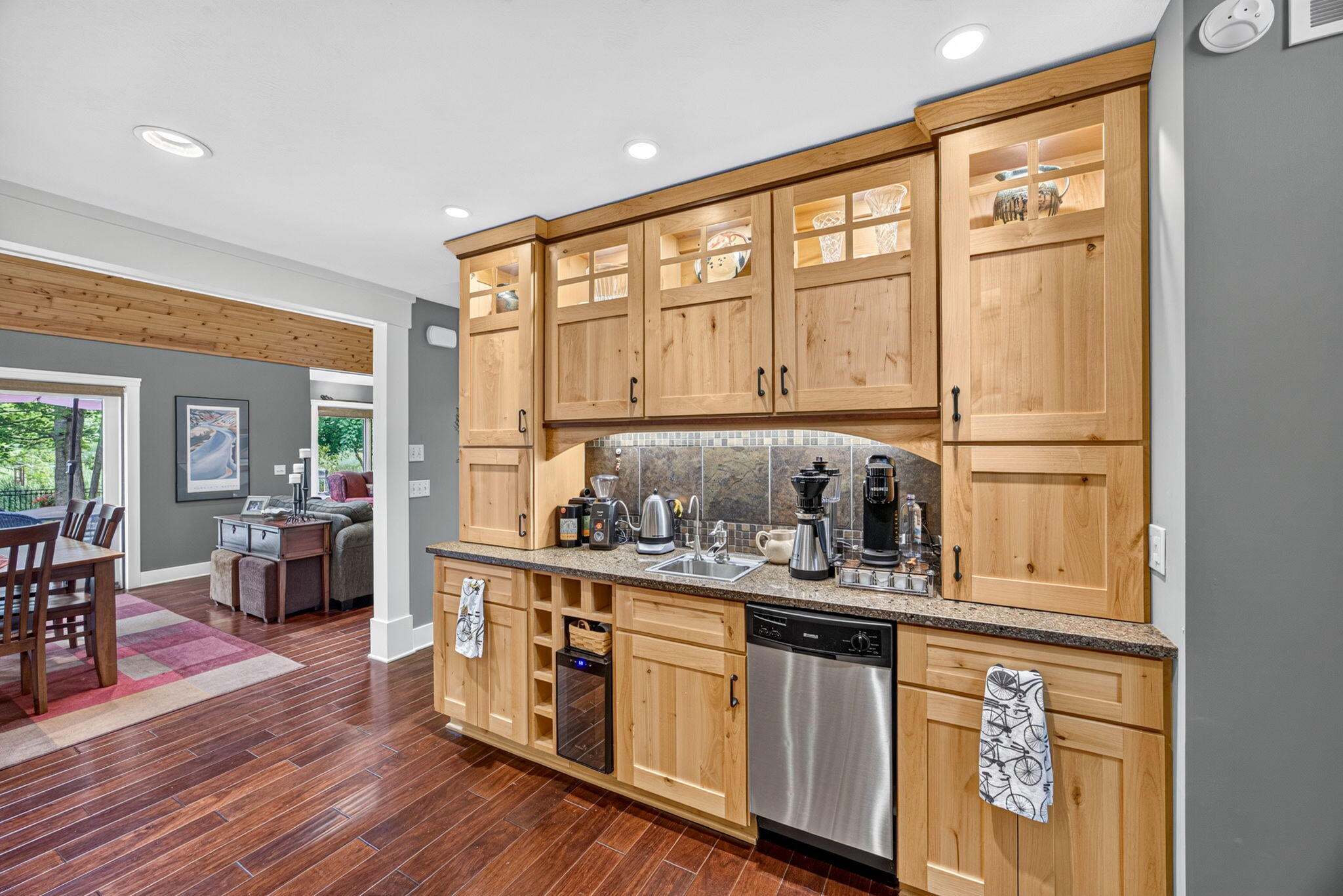 9443 Clubhouse Drive W
