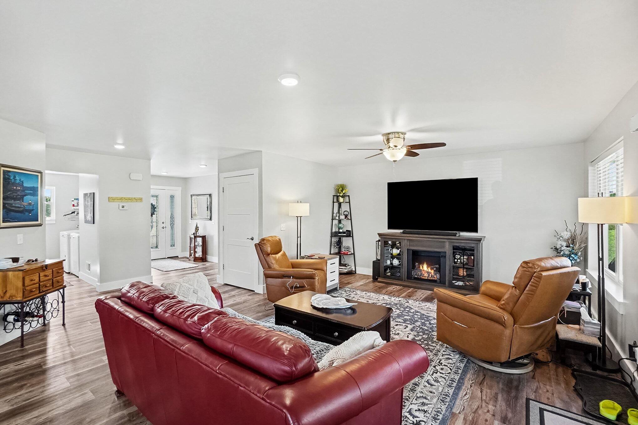 1501 Whitepine Court