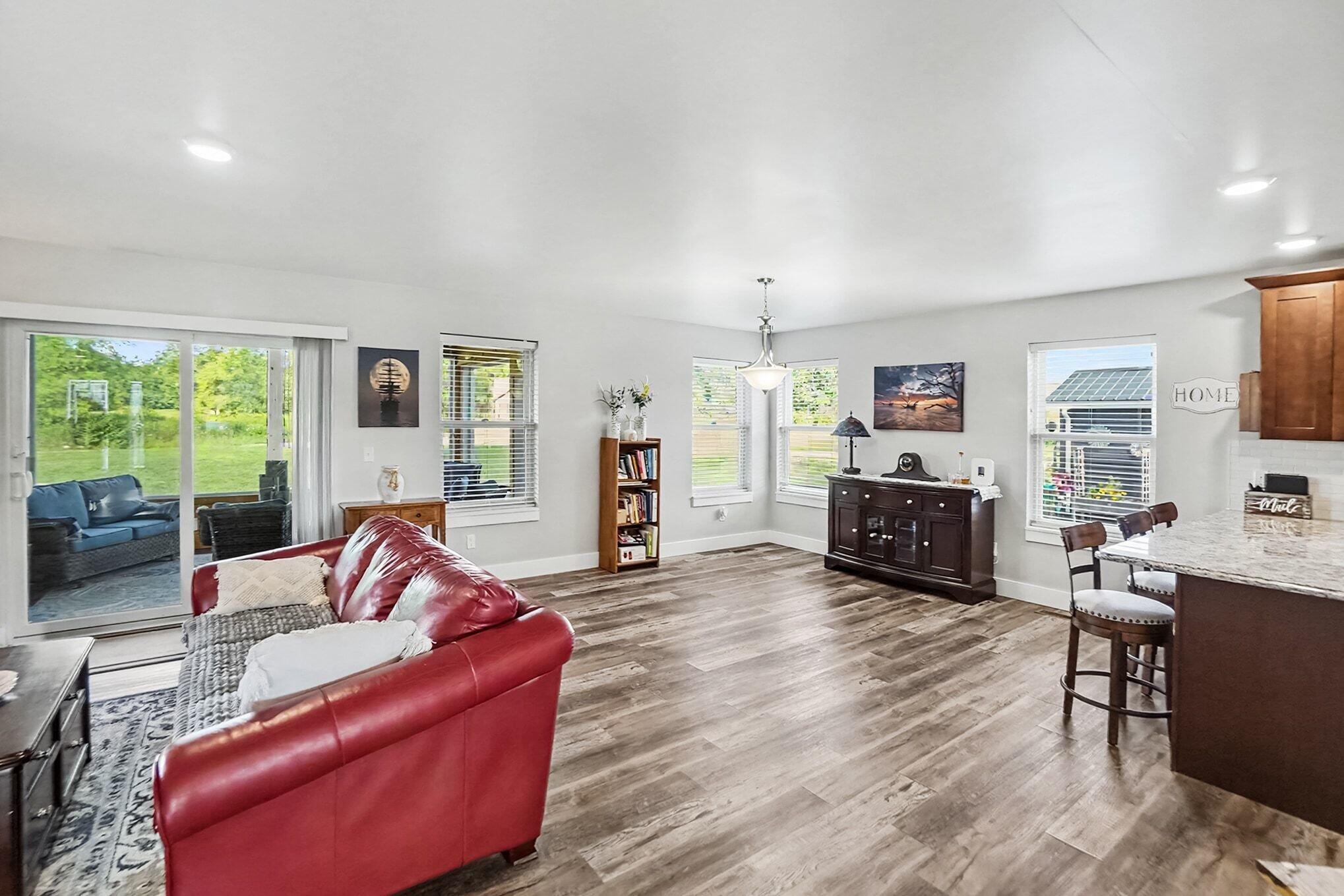 1501 Whitepine Court