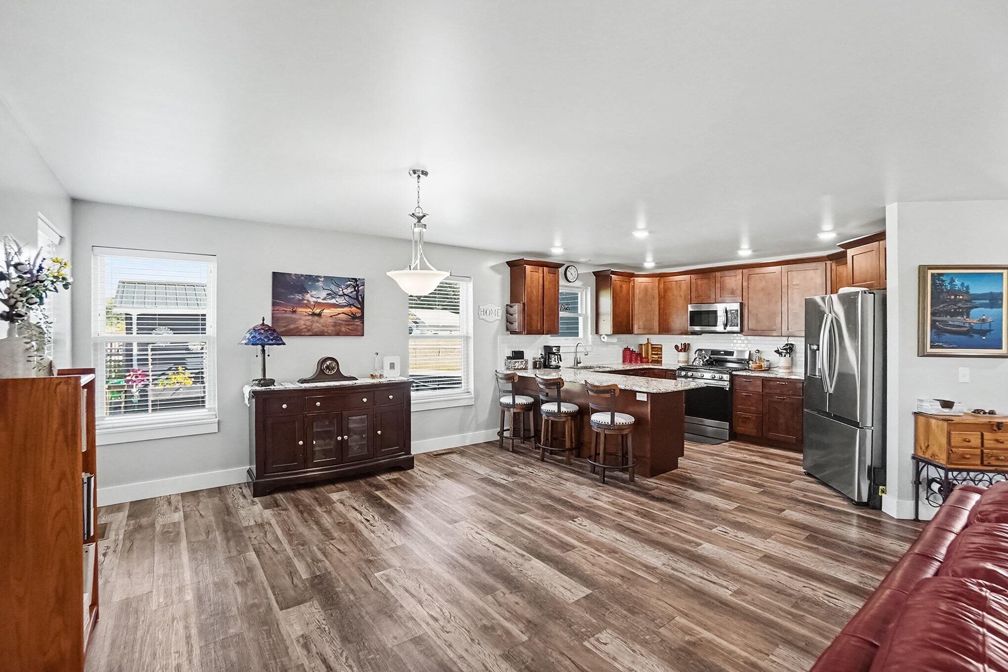 1501 Whitepine Court