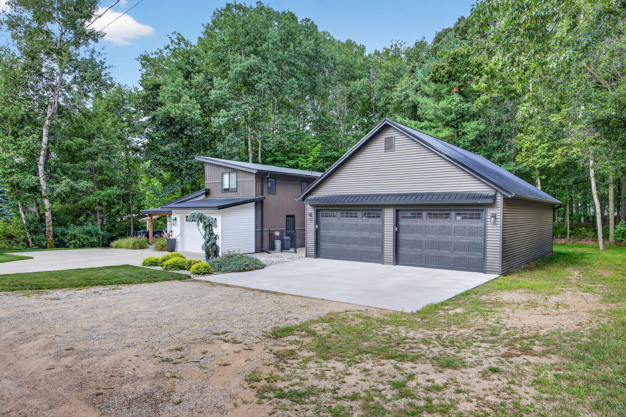 8433 Montreal Lane