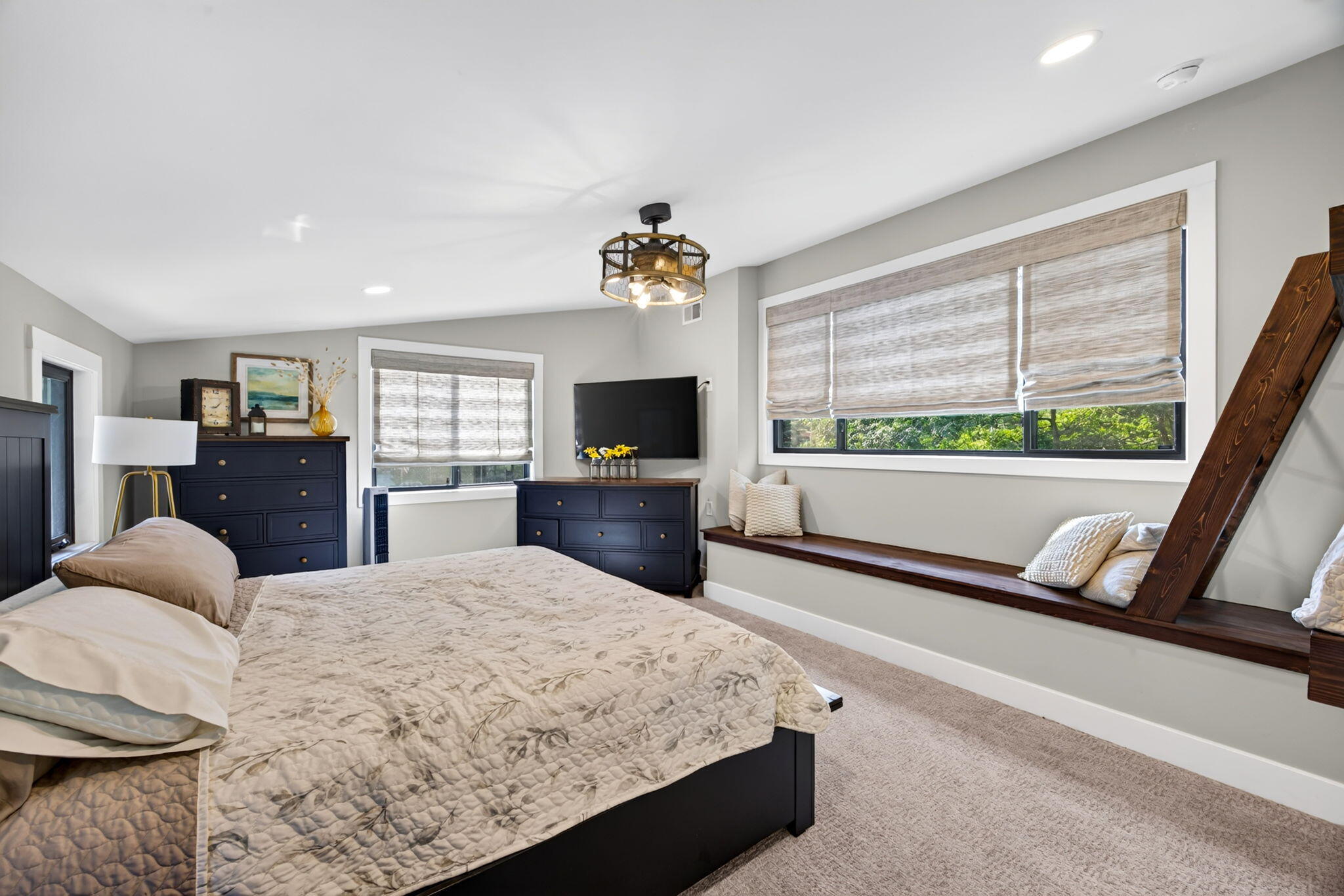 8433 Montreal Lane