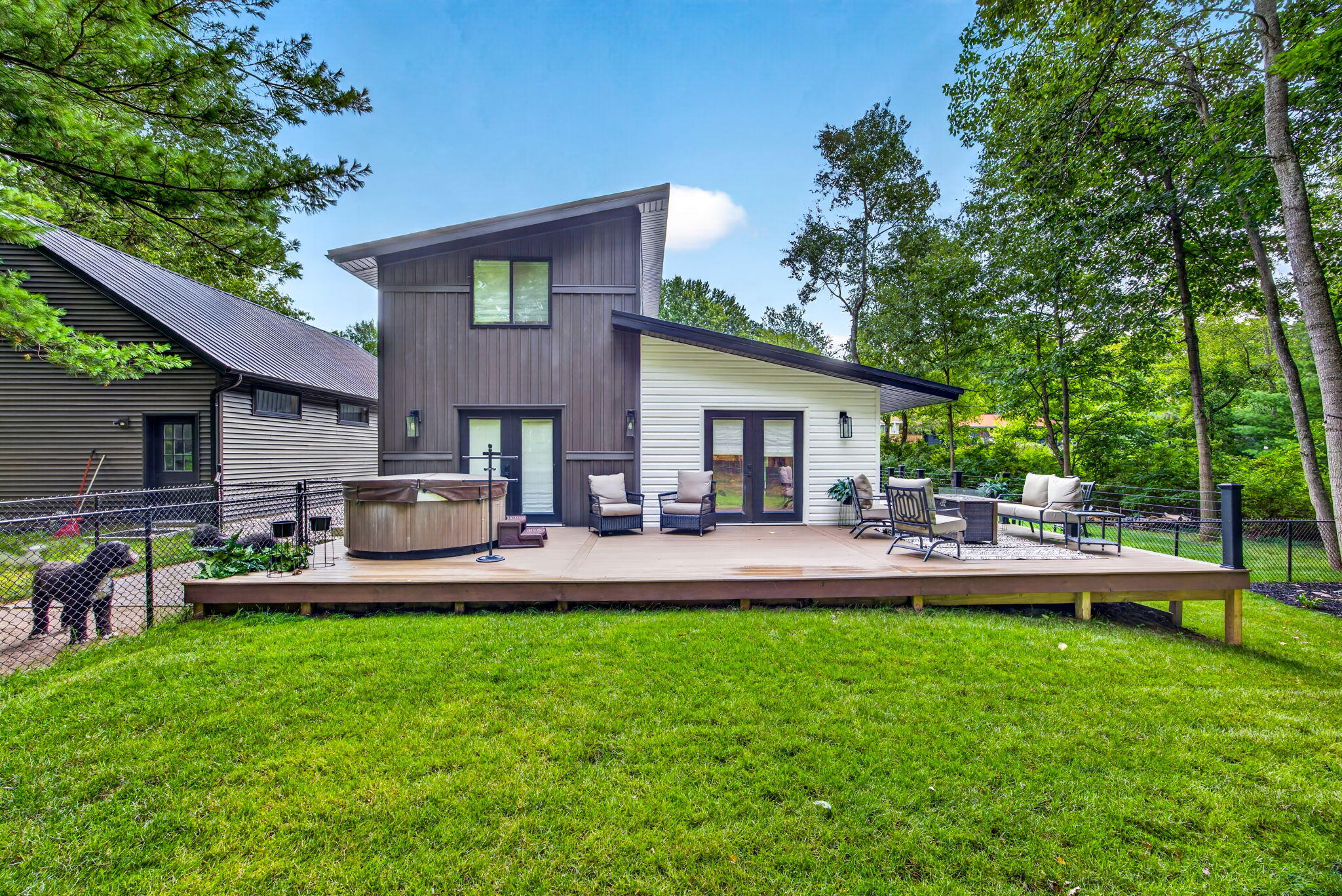 8433 Montreal Lane