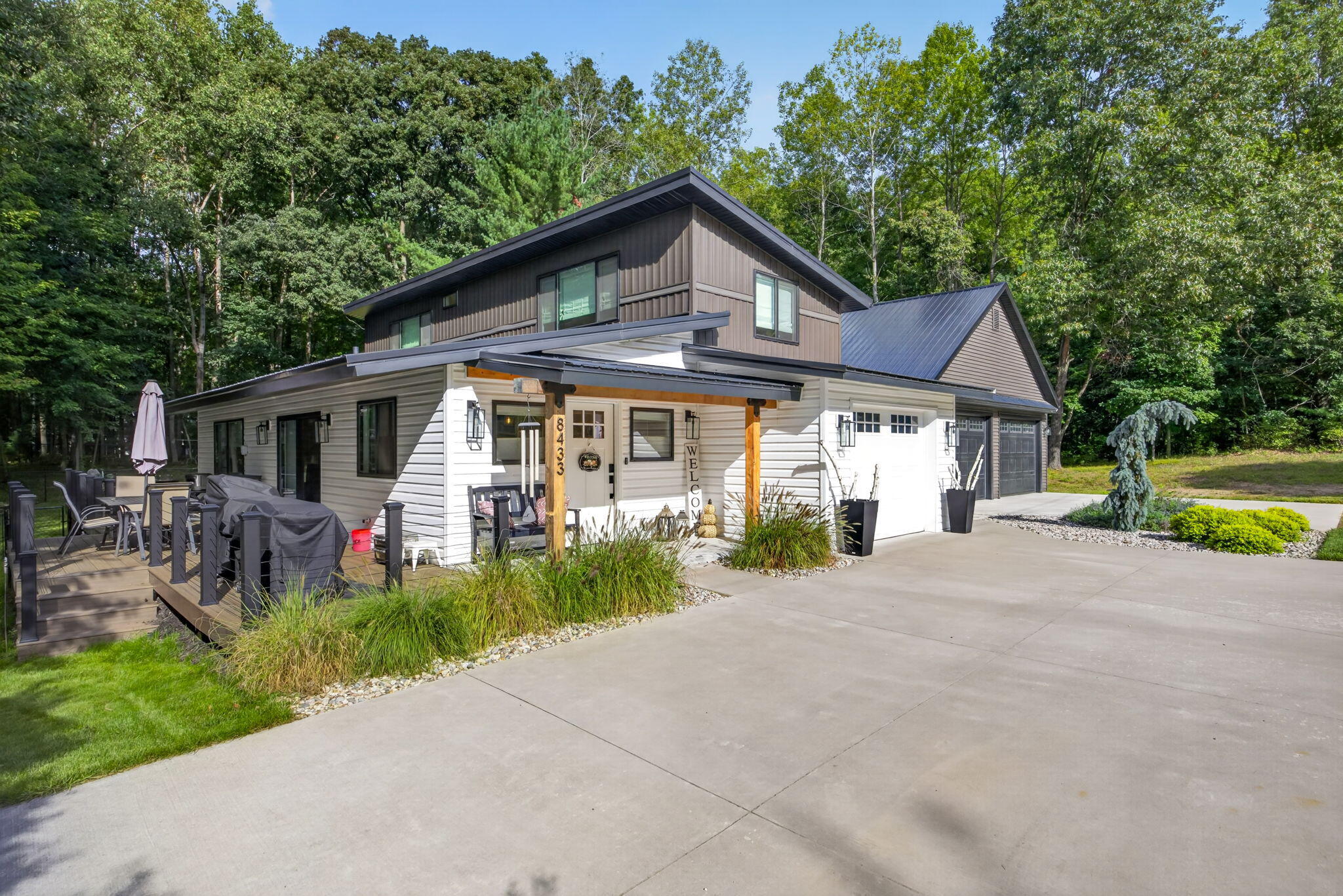 8433 Montreal Lane