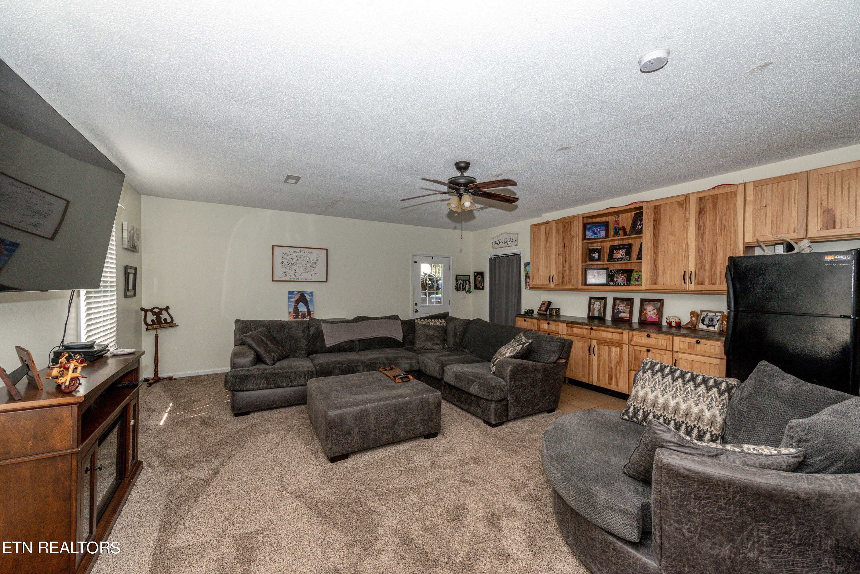 2027 Rhea Rd