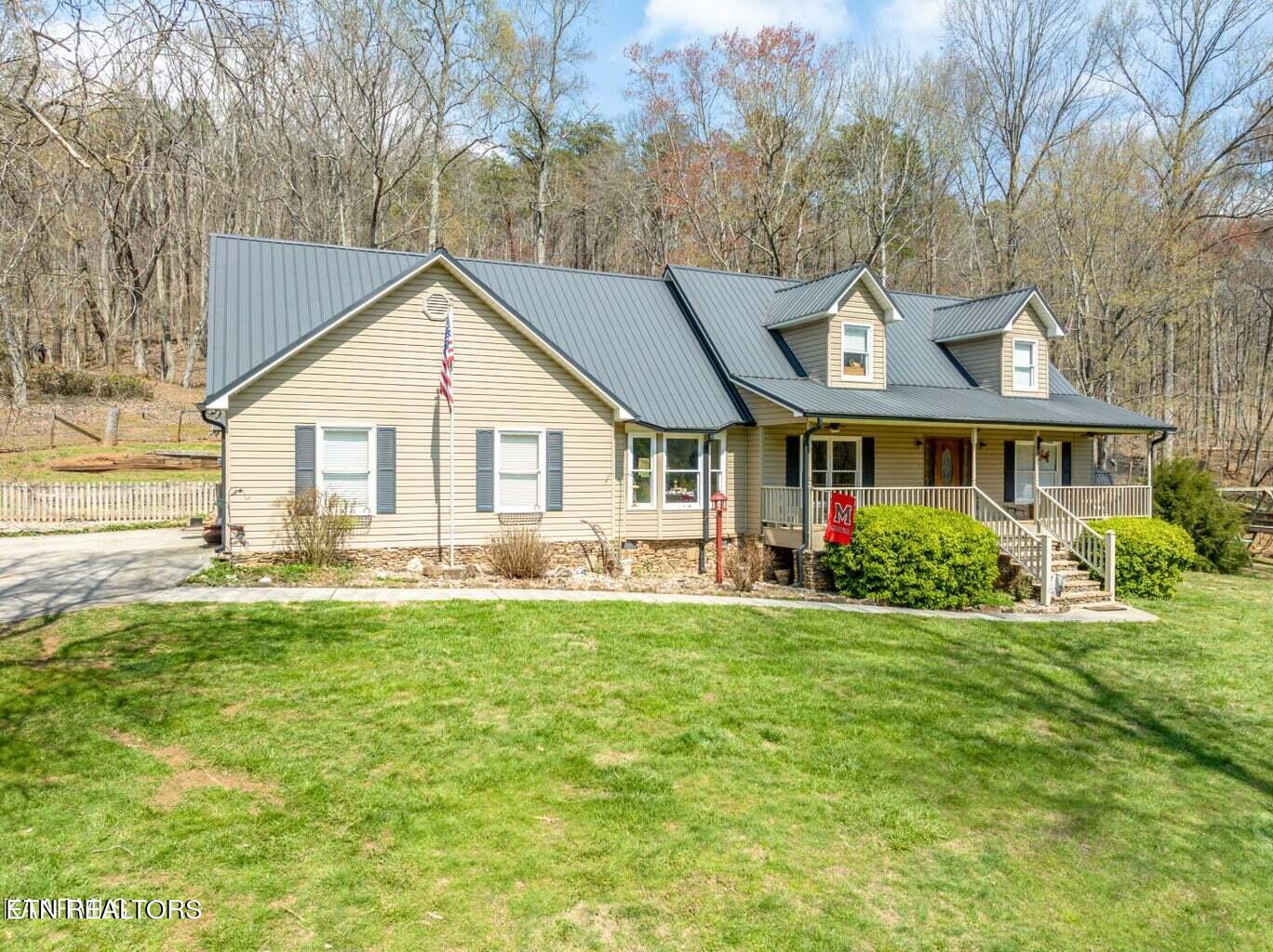 2027 Rhea Rd