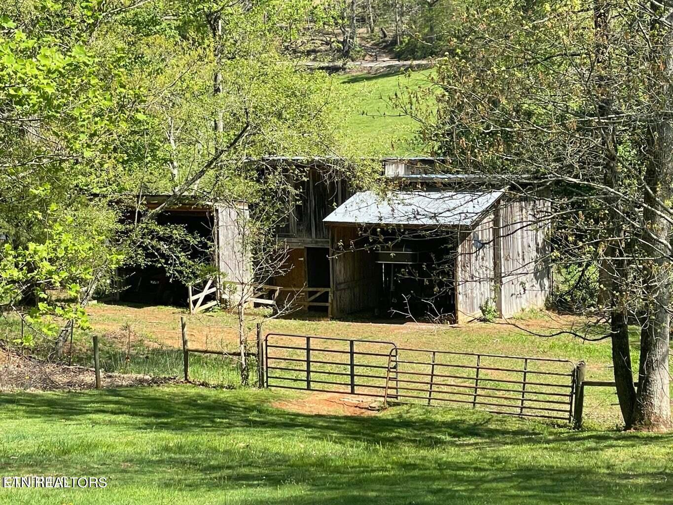2027 Rhea Rd