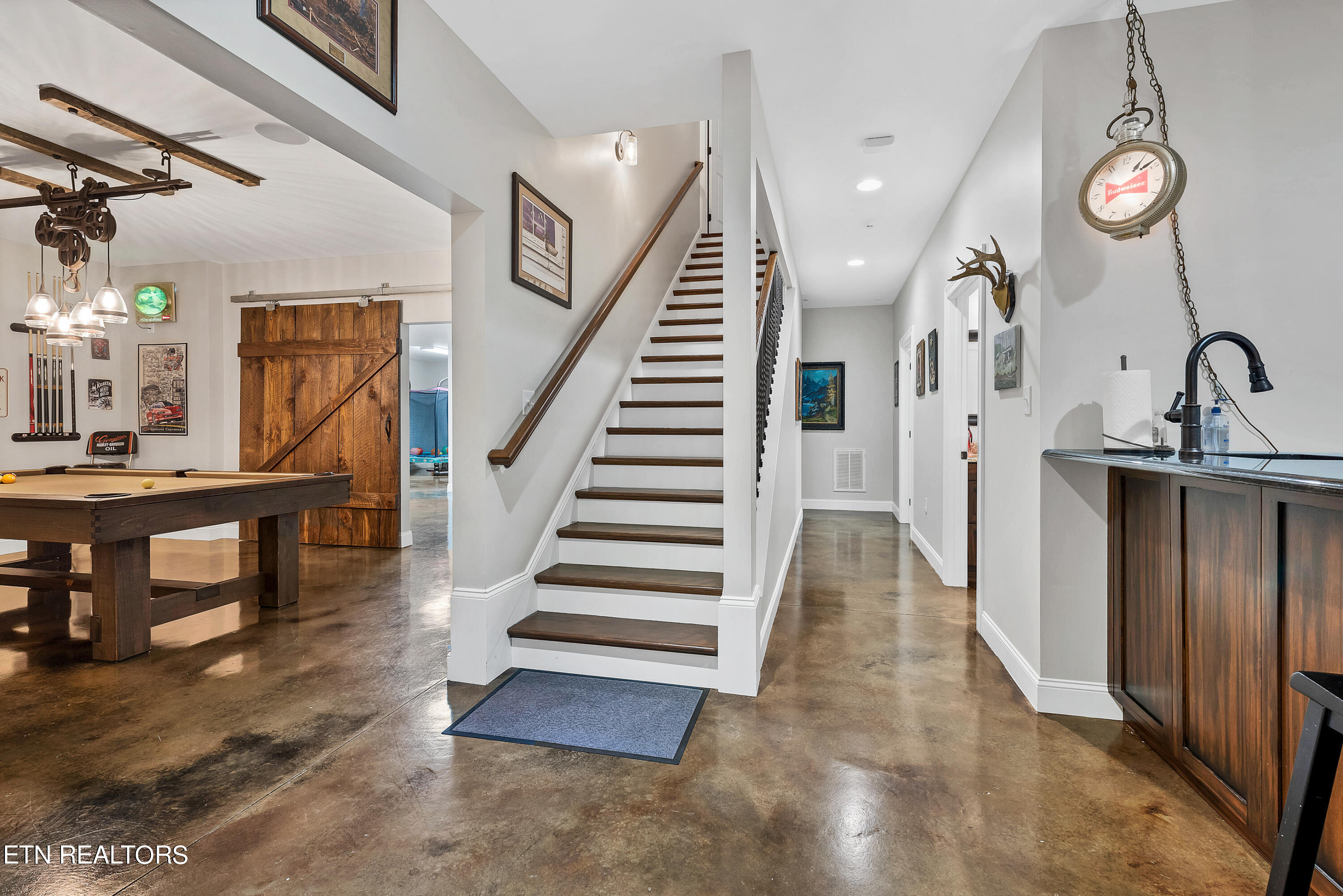 1127 N Heritage Drive