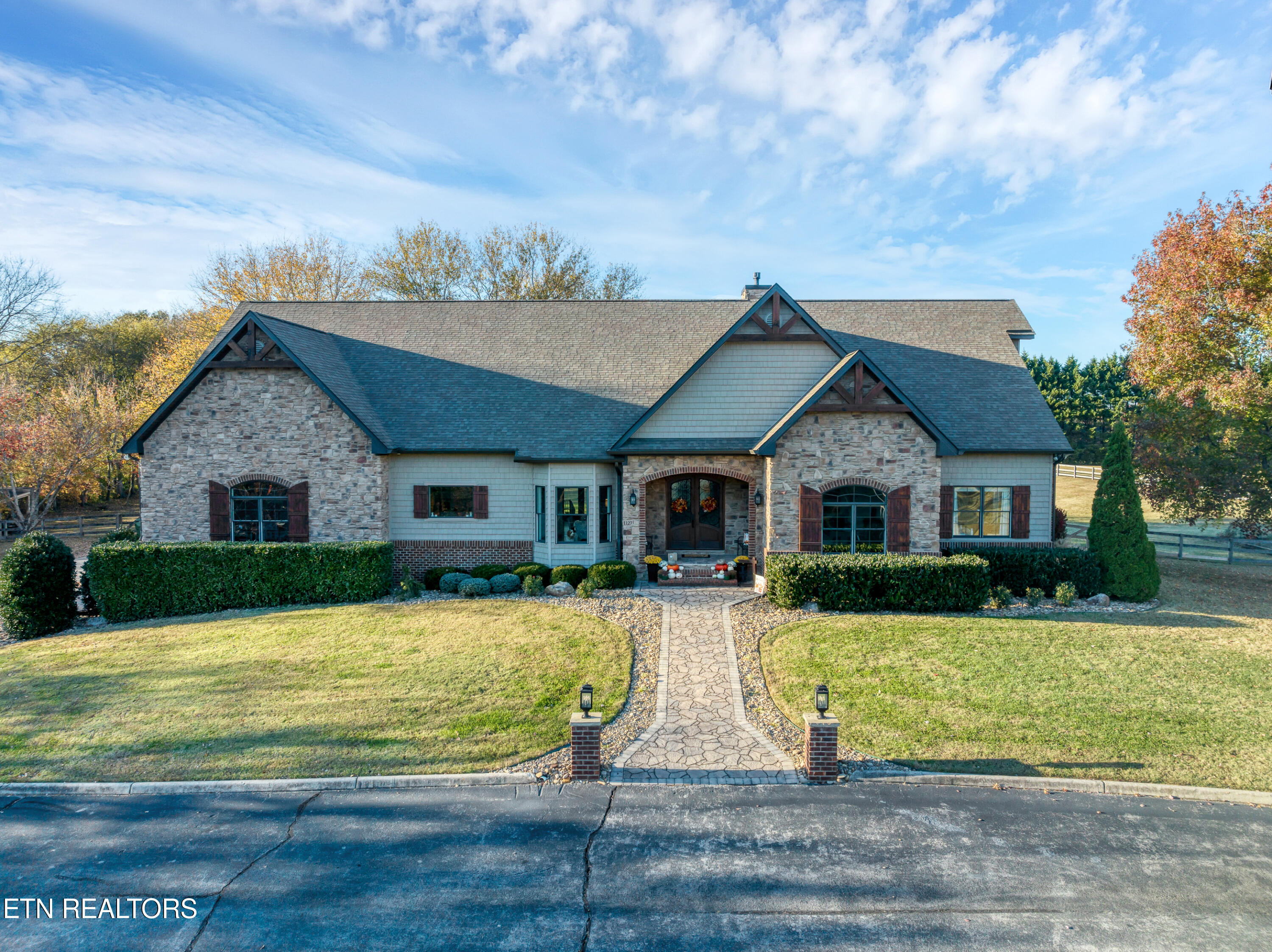 1127 N Heritage Drive