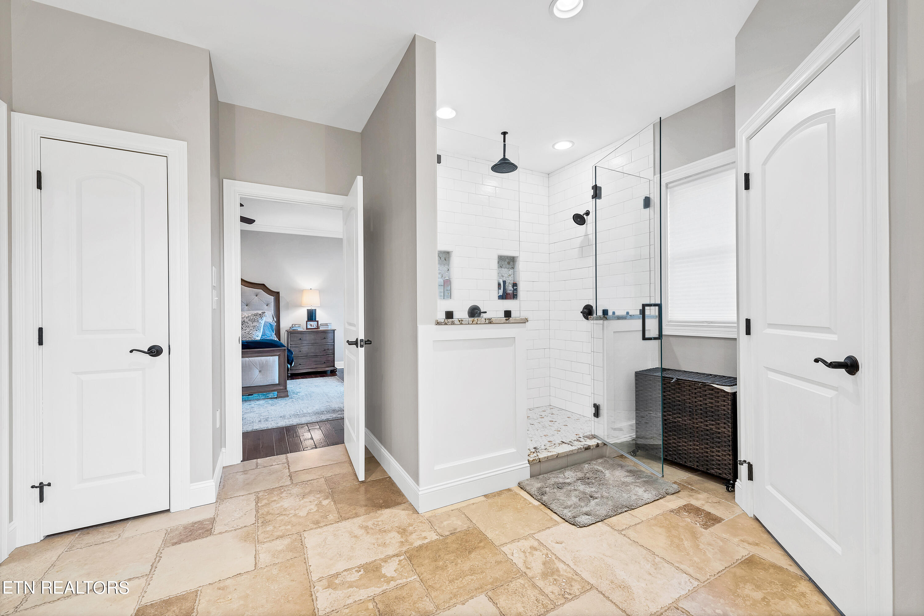 1127 N Heritage Drive