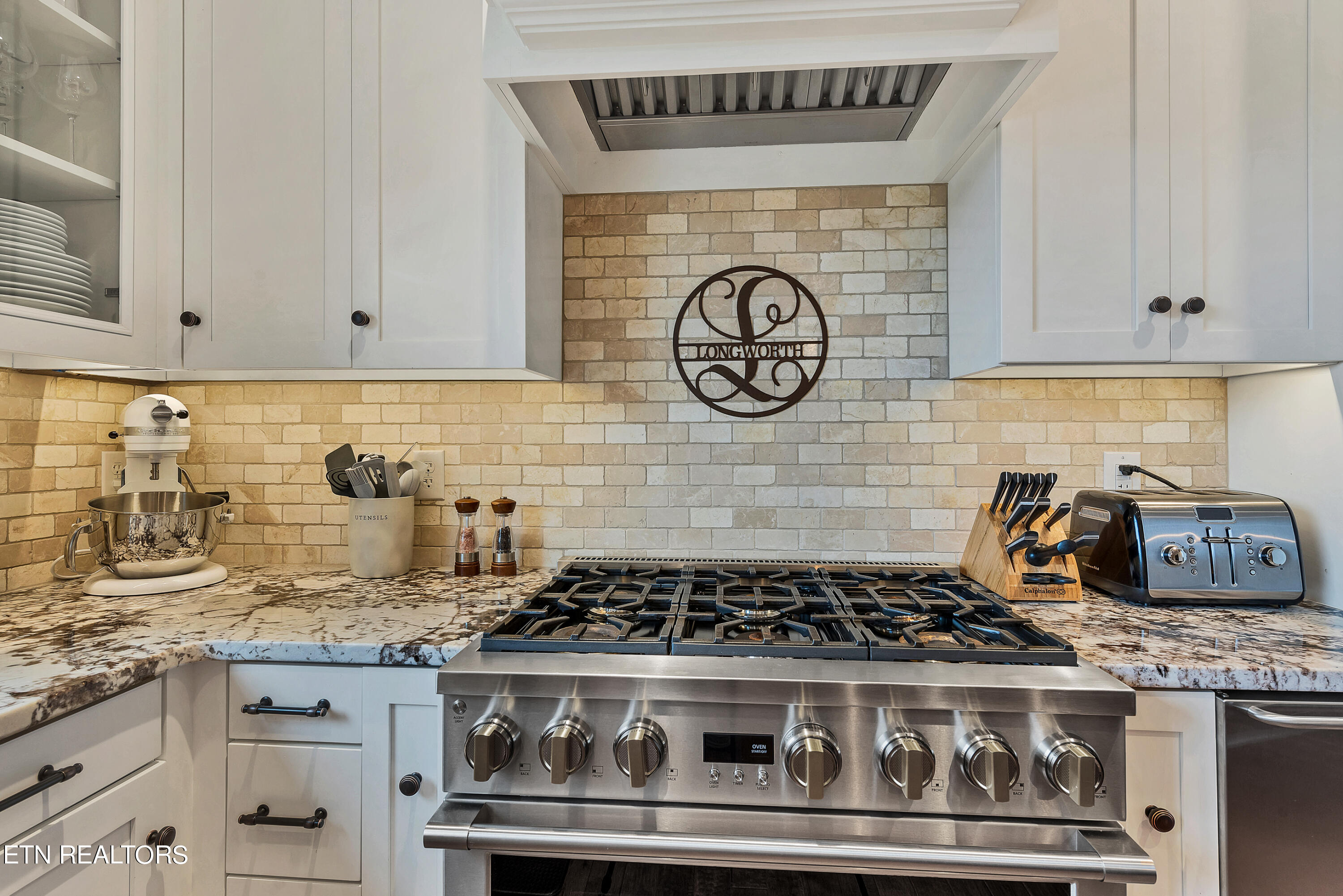 1127 N Heritage Drive