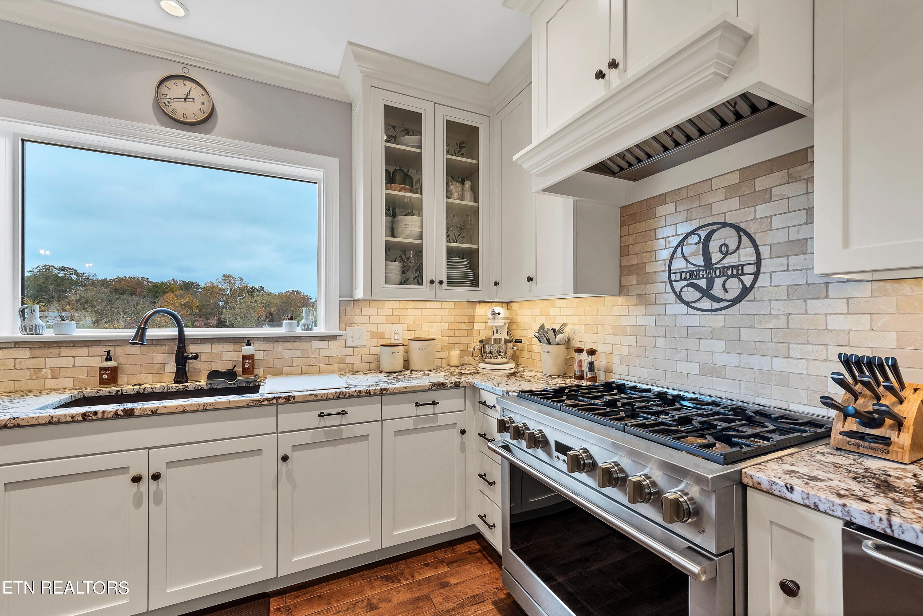 1127 N Heritage Drive