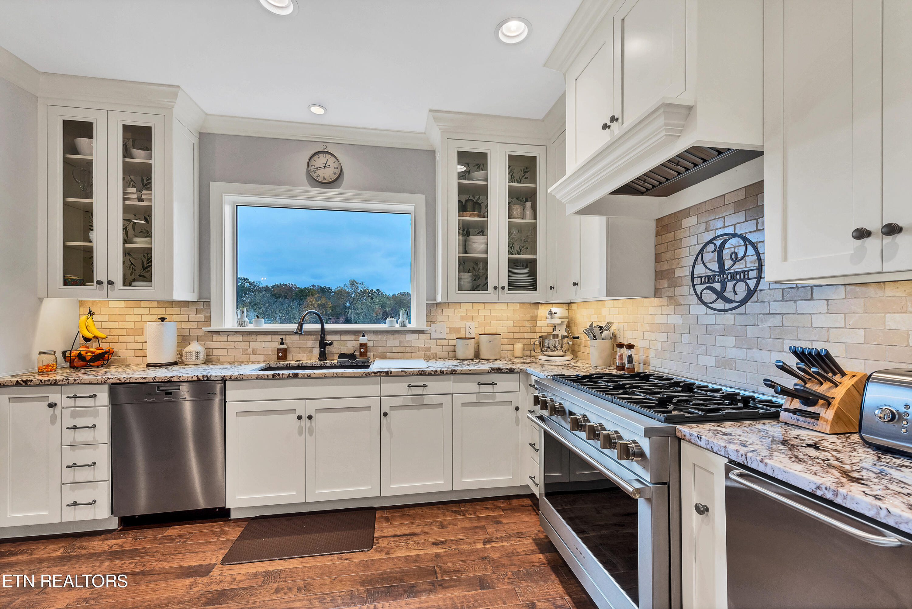 1127 N Heritage Drive