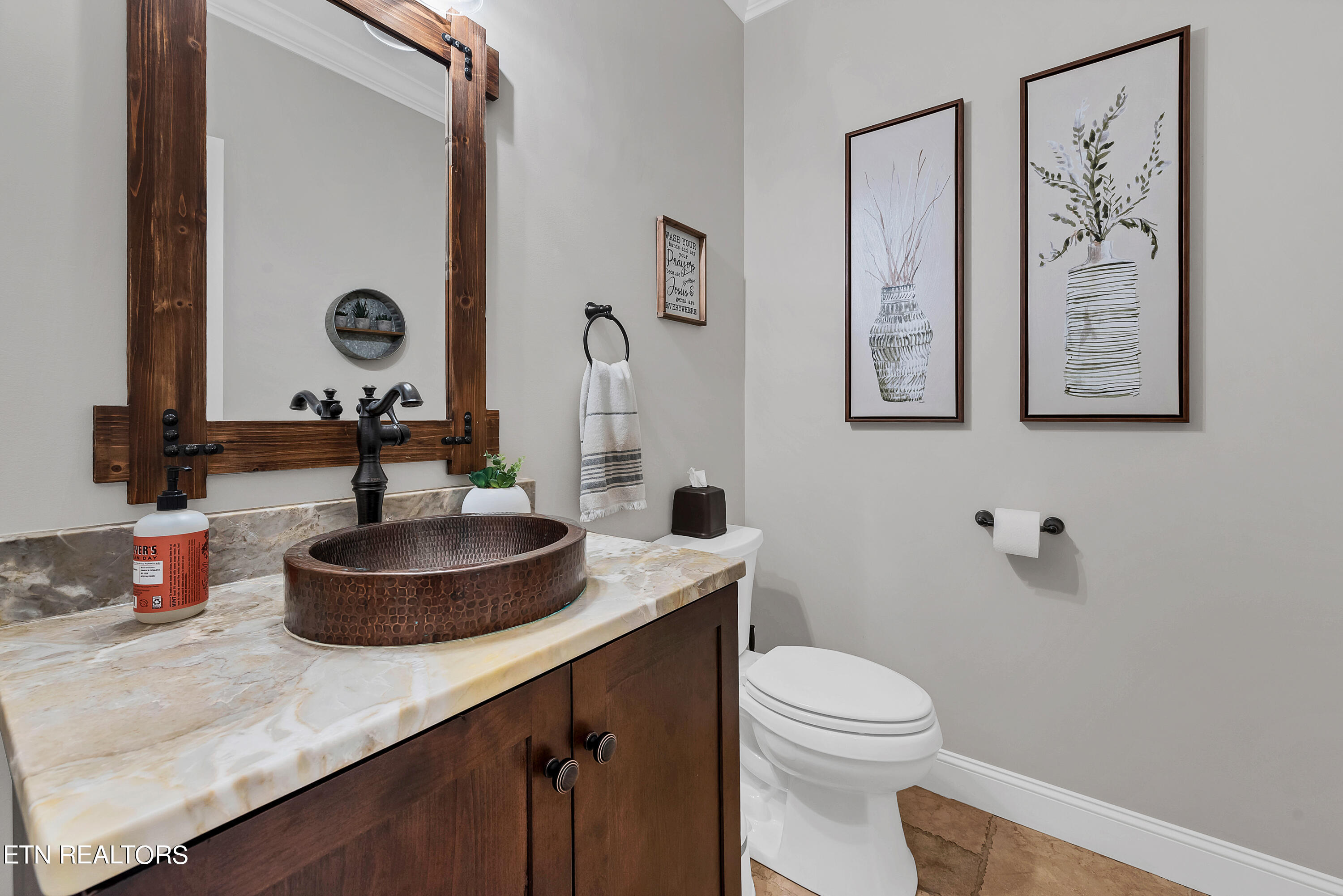 1127 N Heritage Drive