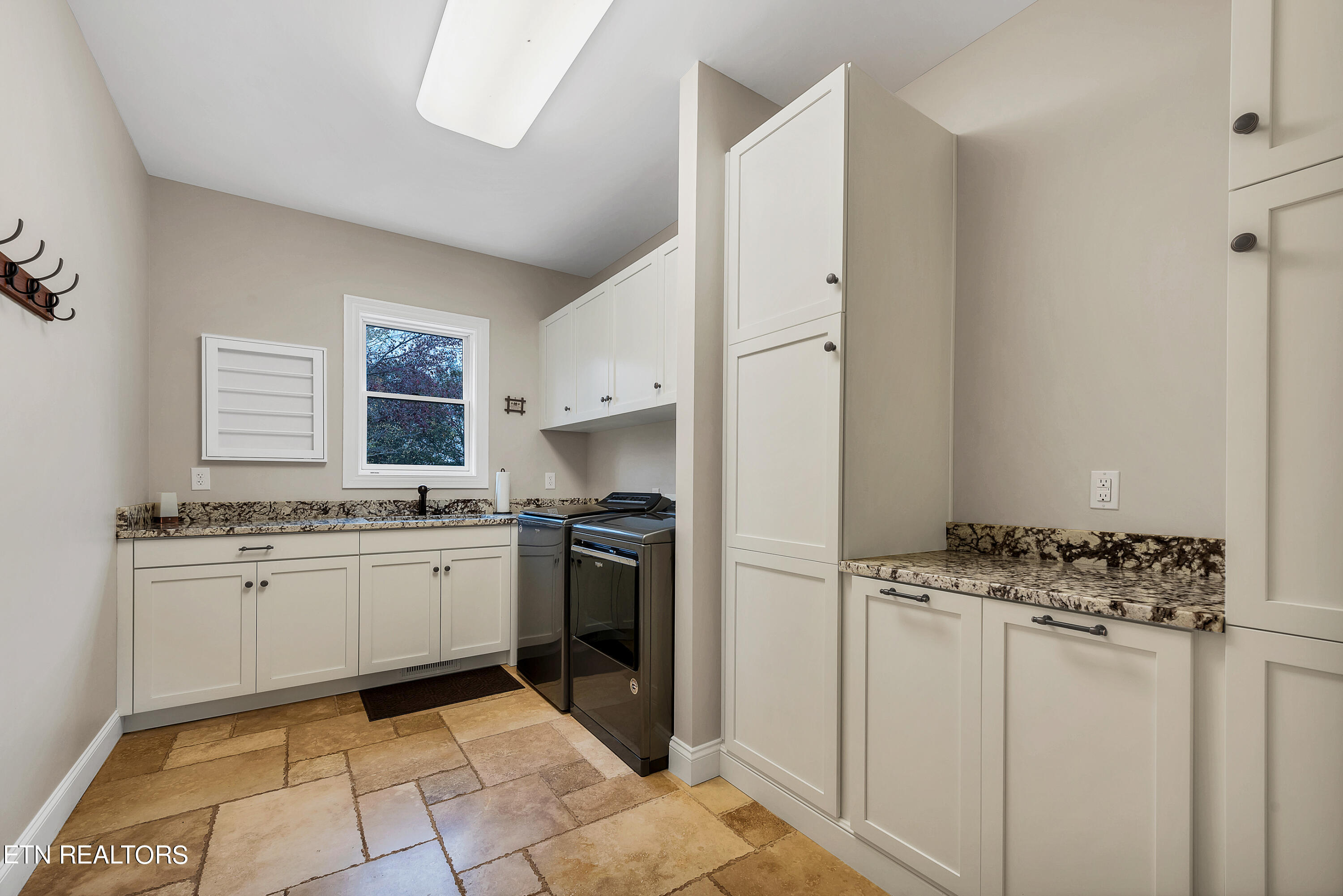 1127 N Heritage Drive