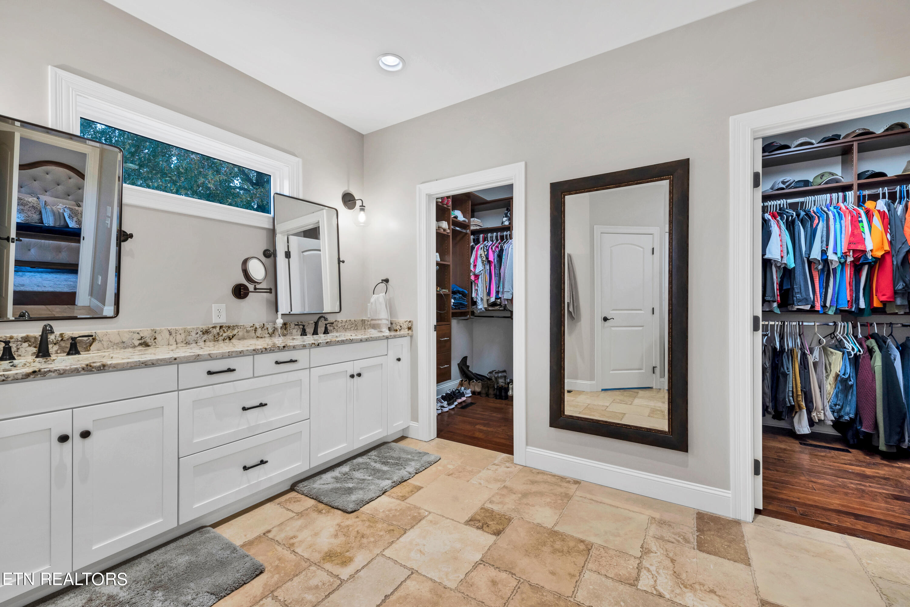 1127 N Heritage Drive