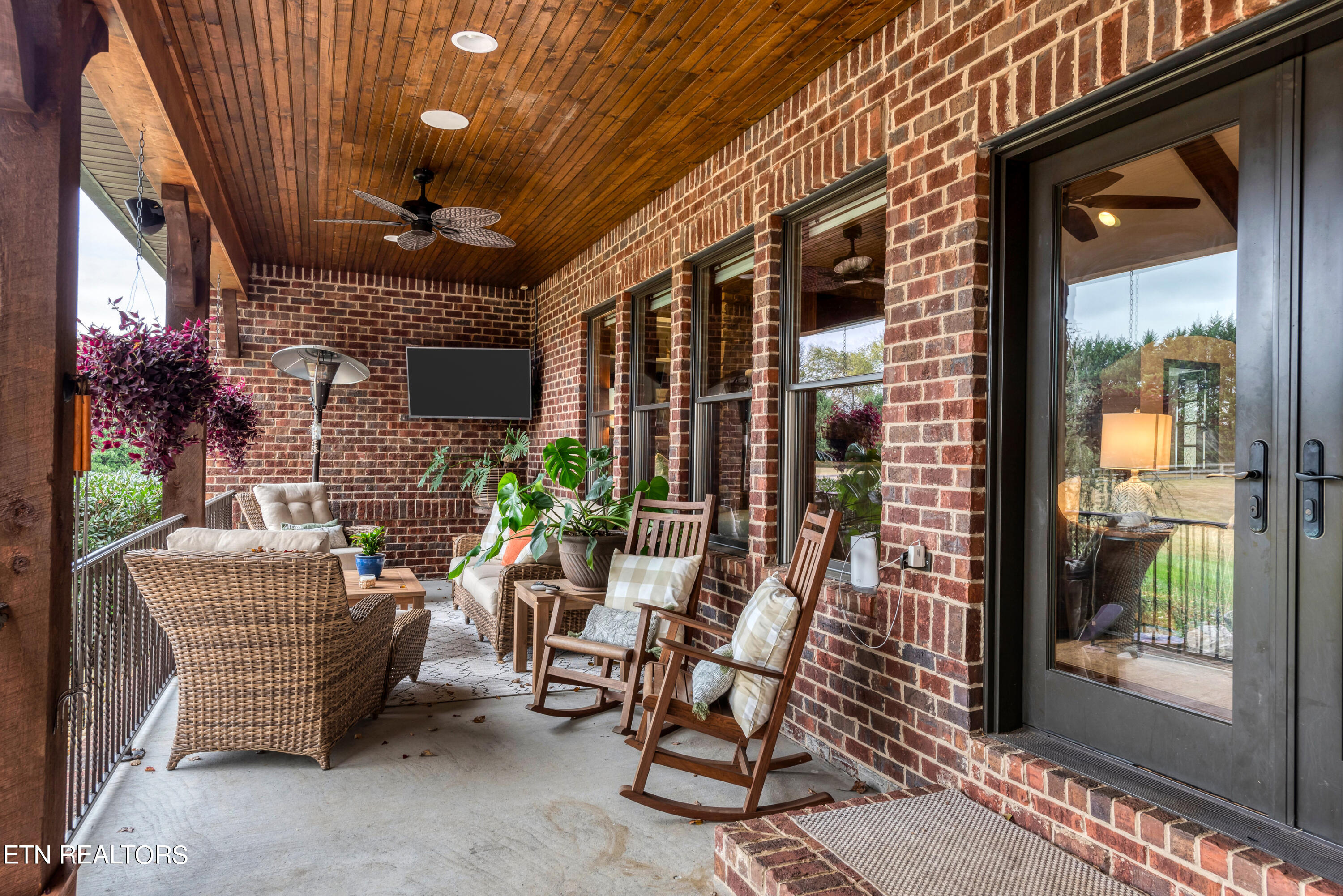 1127 N Heritage Drive