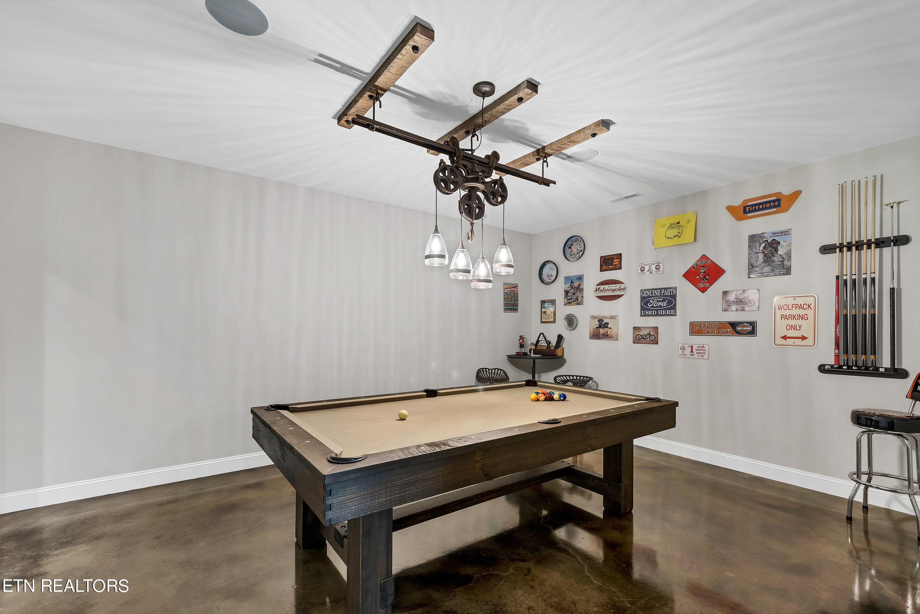 1127 N Heritage Drive