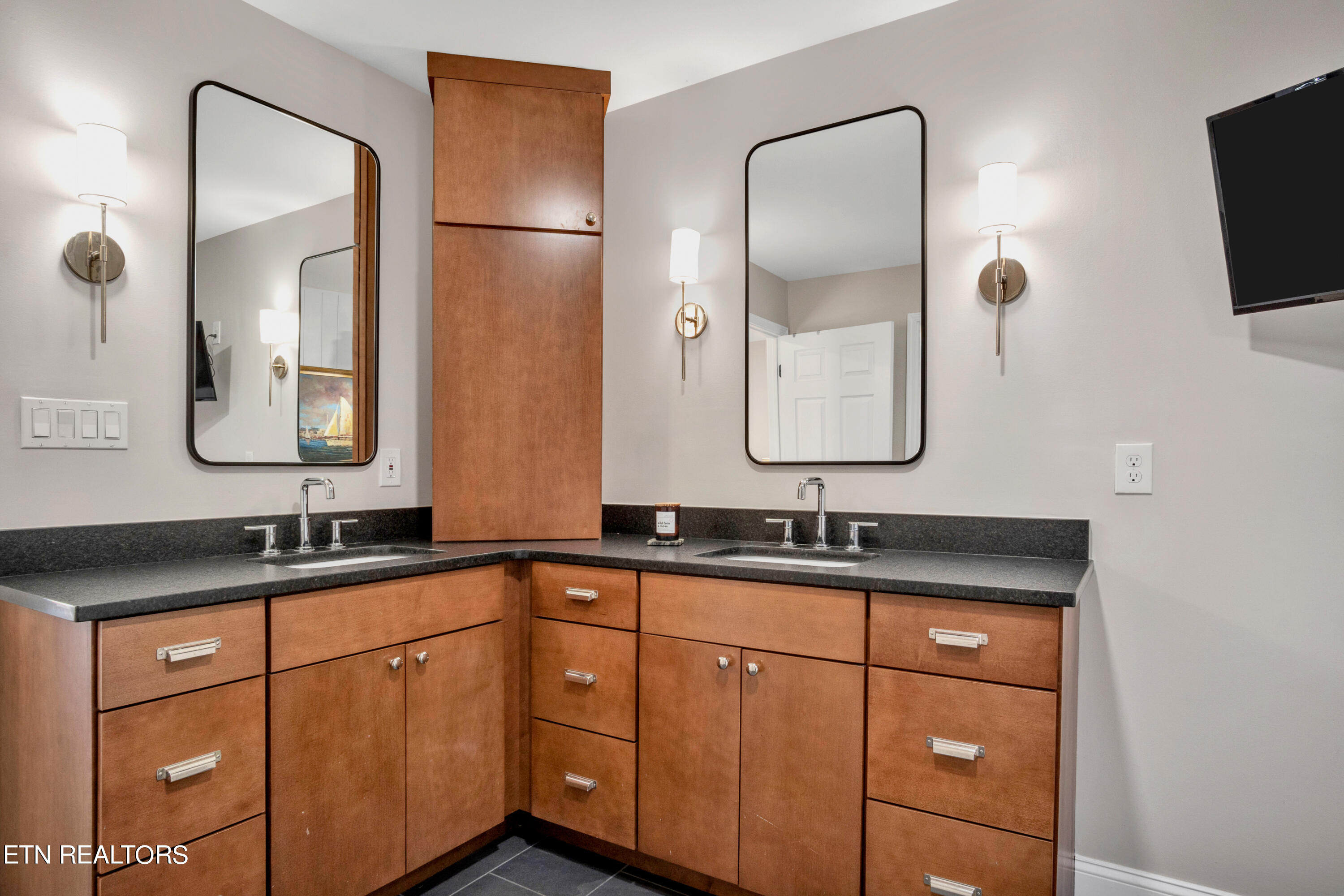 1108 Greenfield Drive