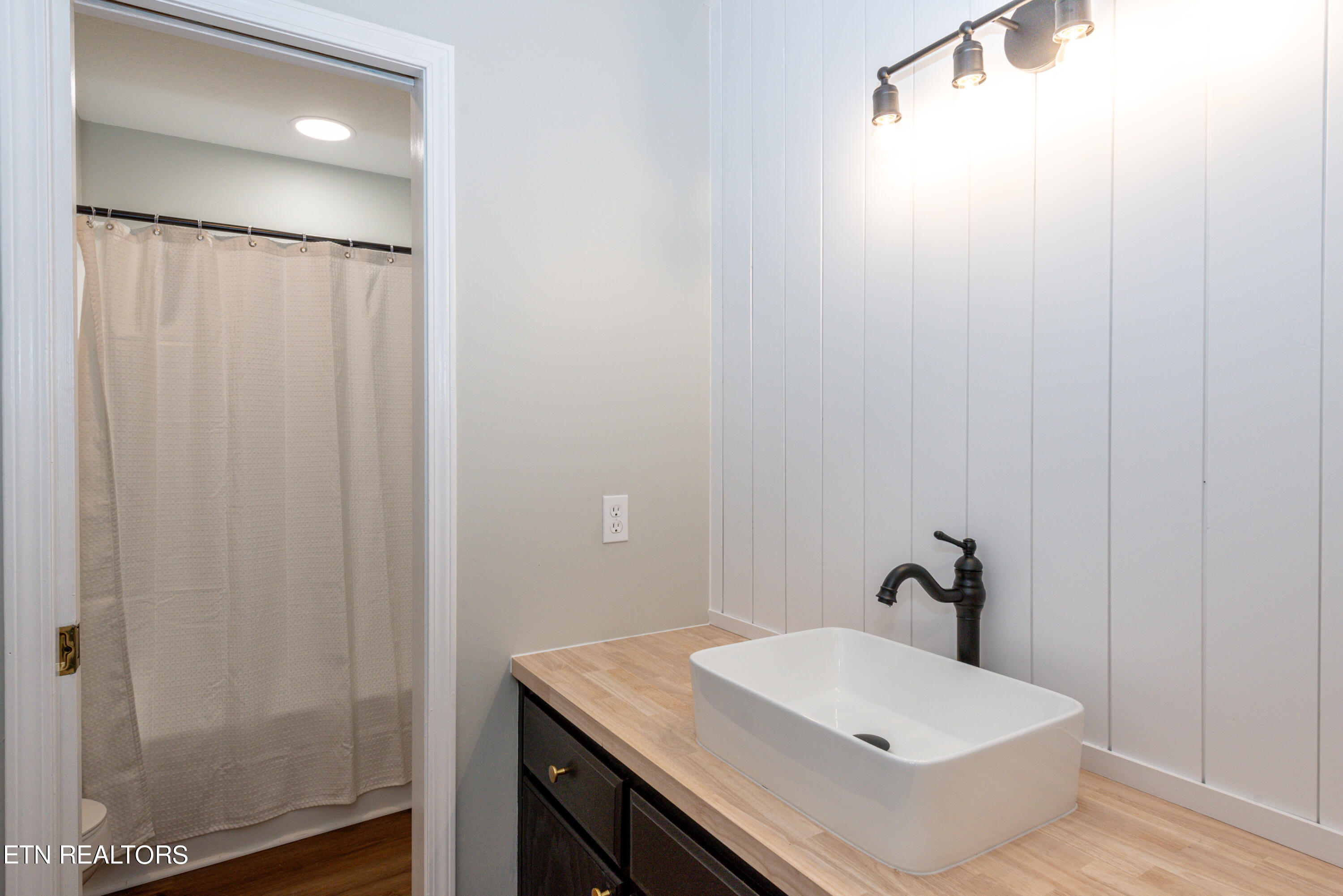 1828 Westcliff Drive