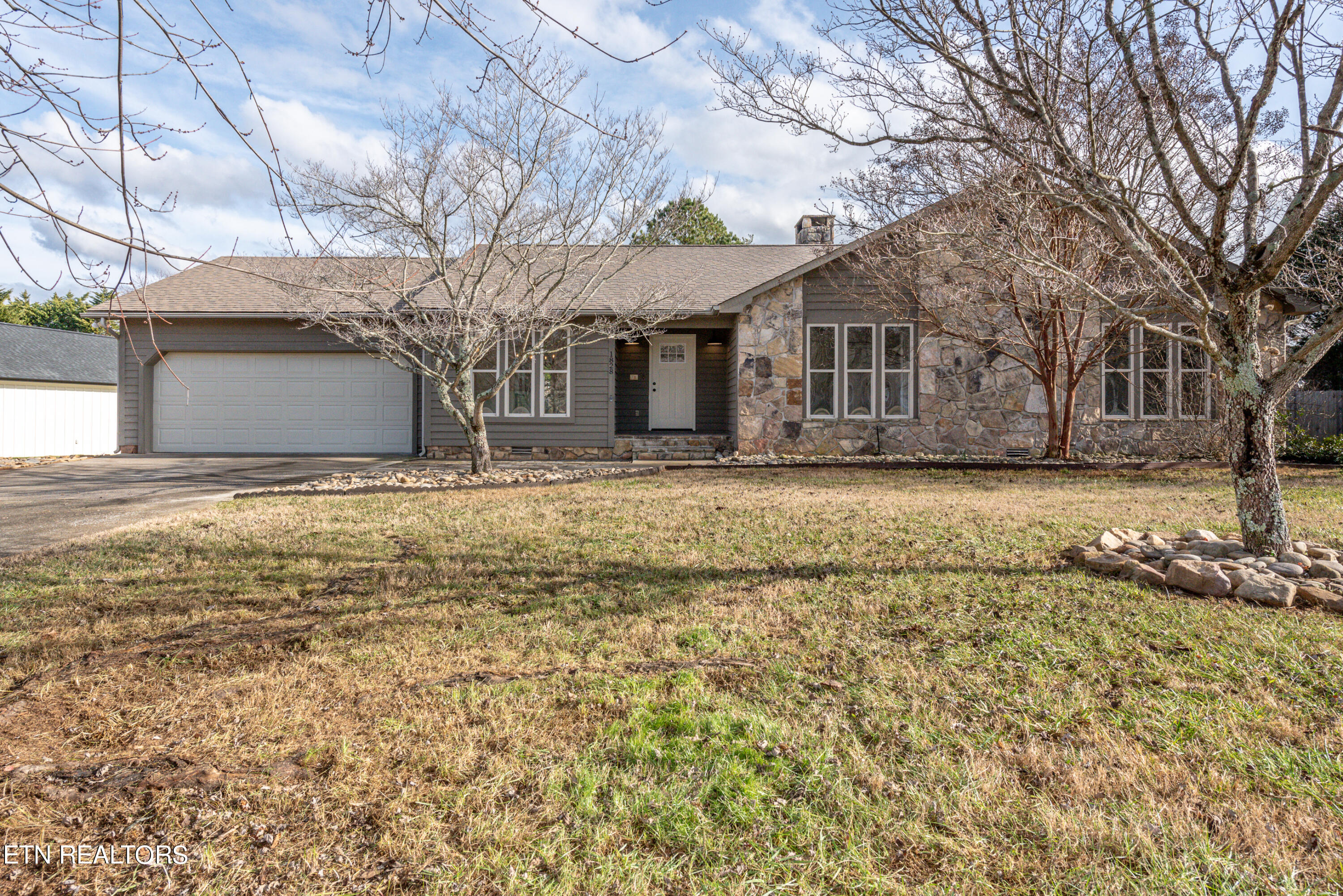 1828 Westcliff Drive