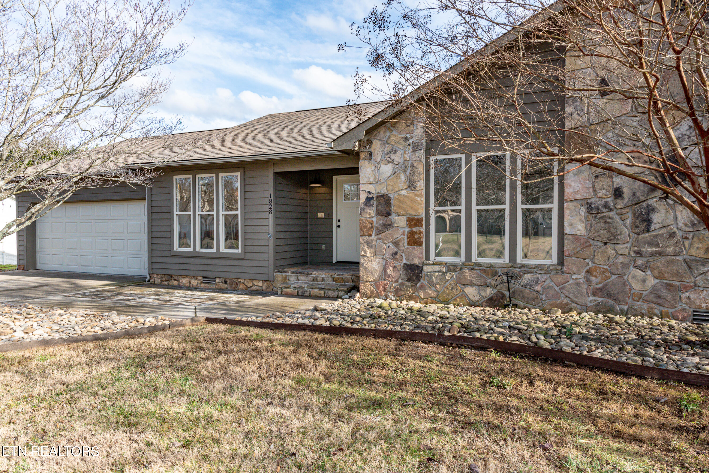 1828 Westcliff Drive