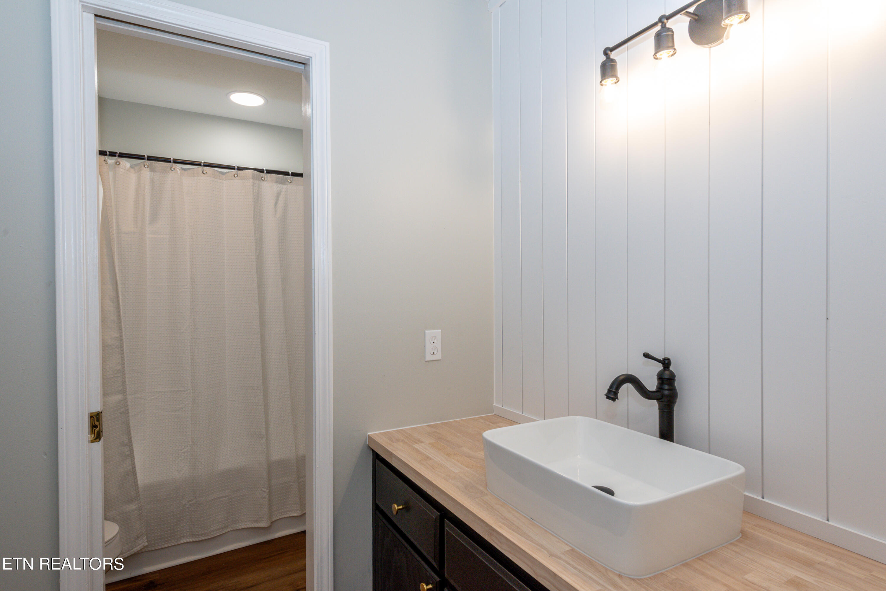 1828 Westcliff Drive