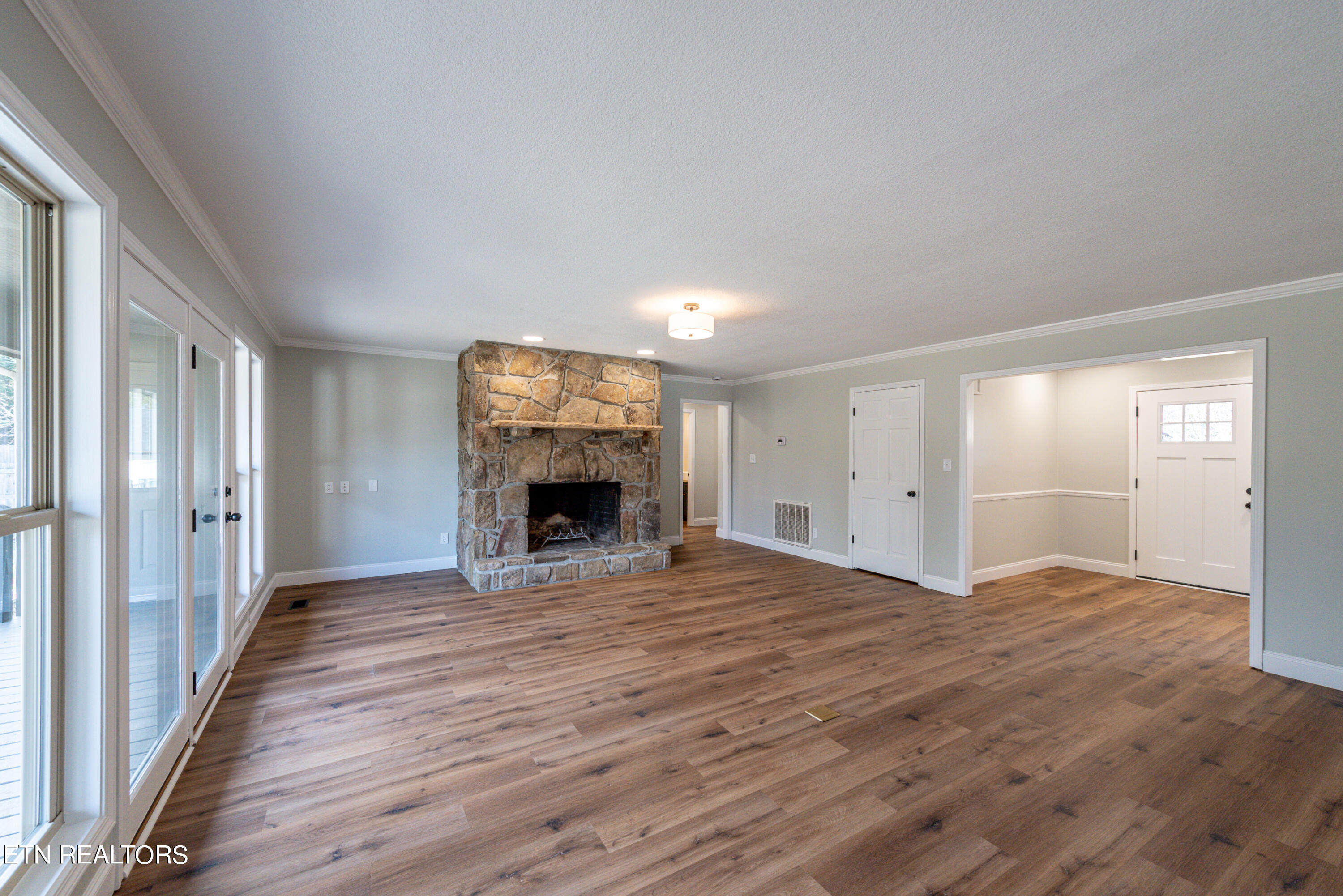 1828 Westcliff Drive