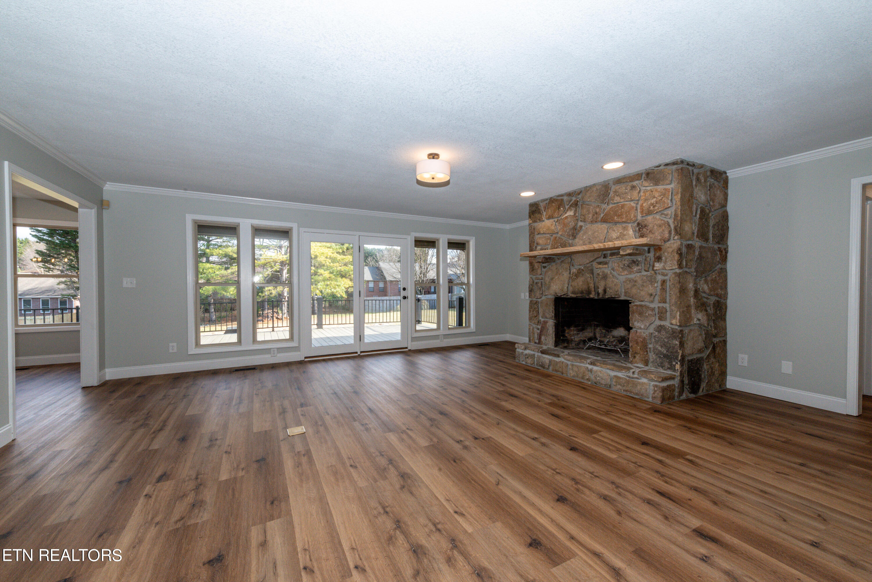 1828 Westcliff Drive