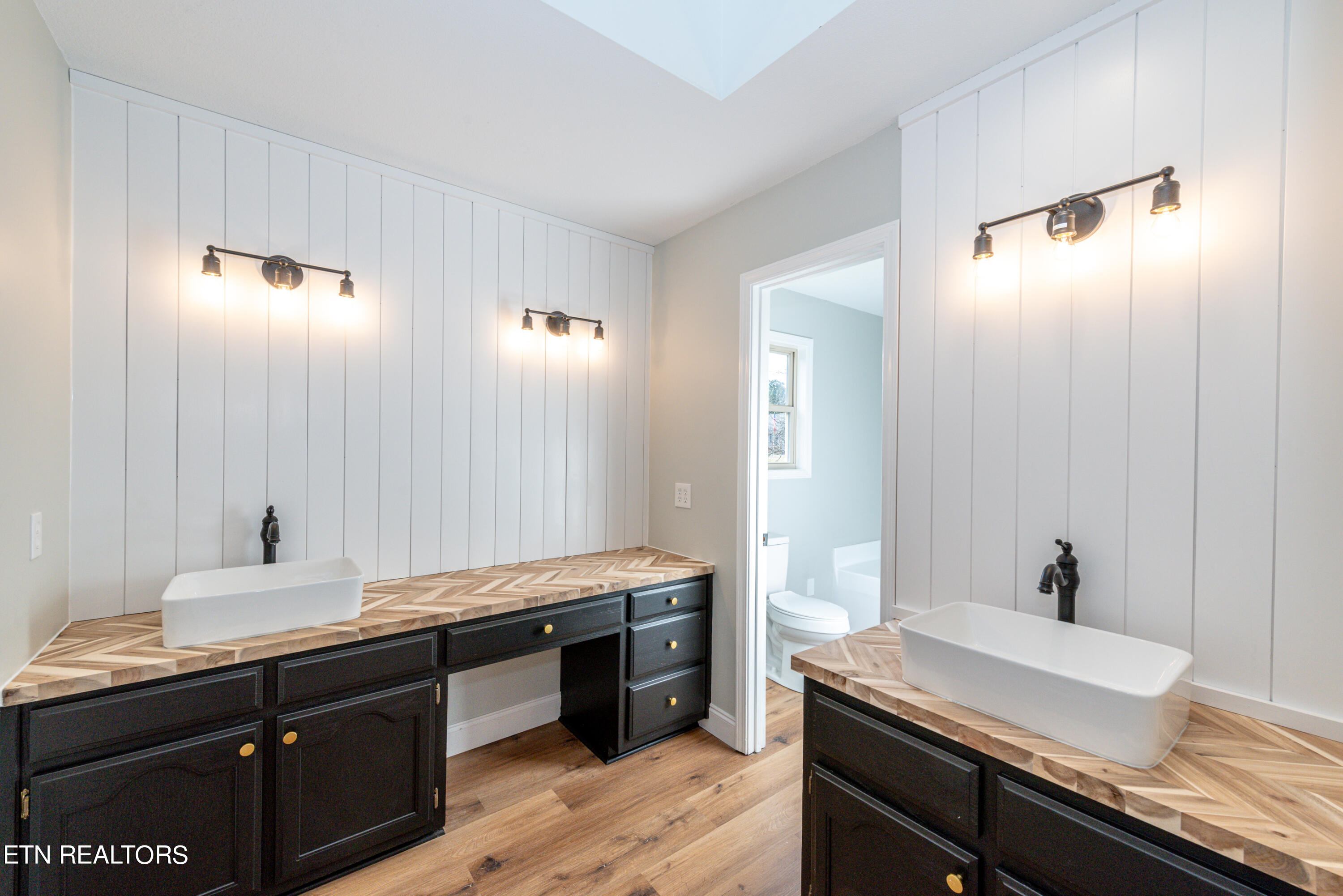 1828 Westcliff Drive