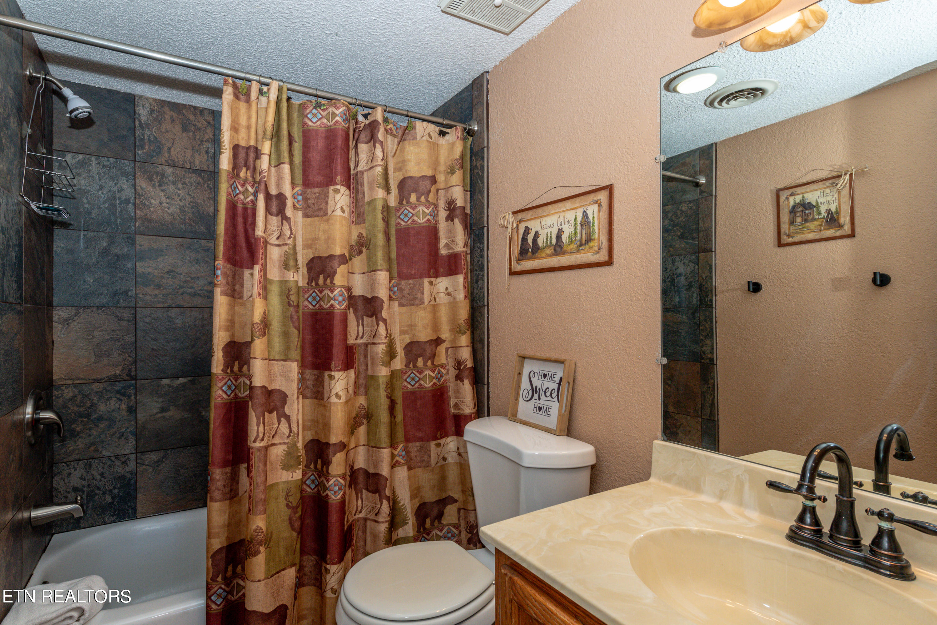 1380 Ski View Drive, 1305