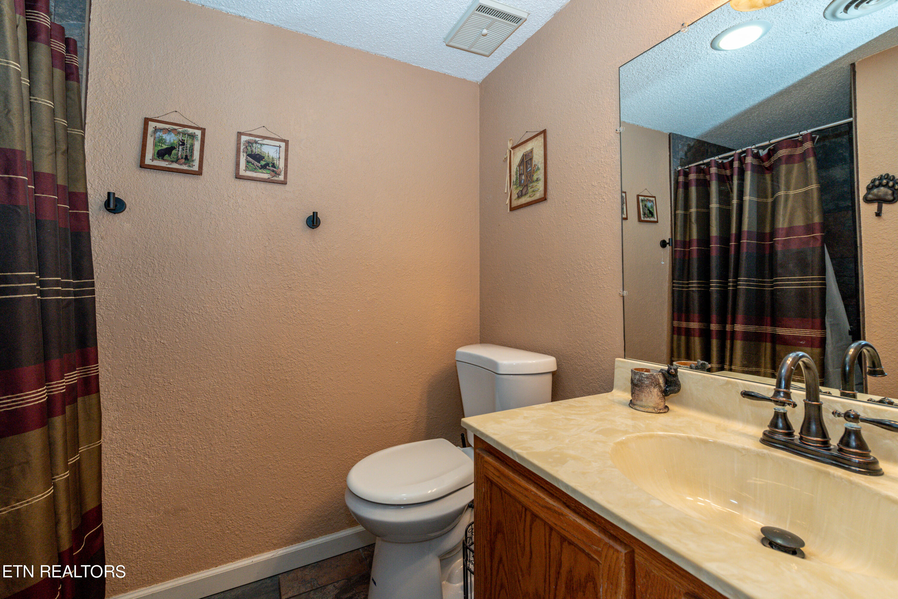 1380 Ski View Drive, 1305