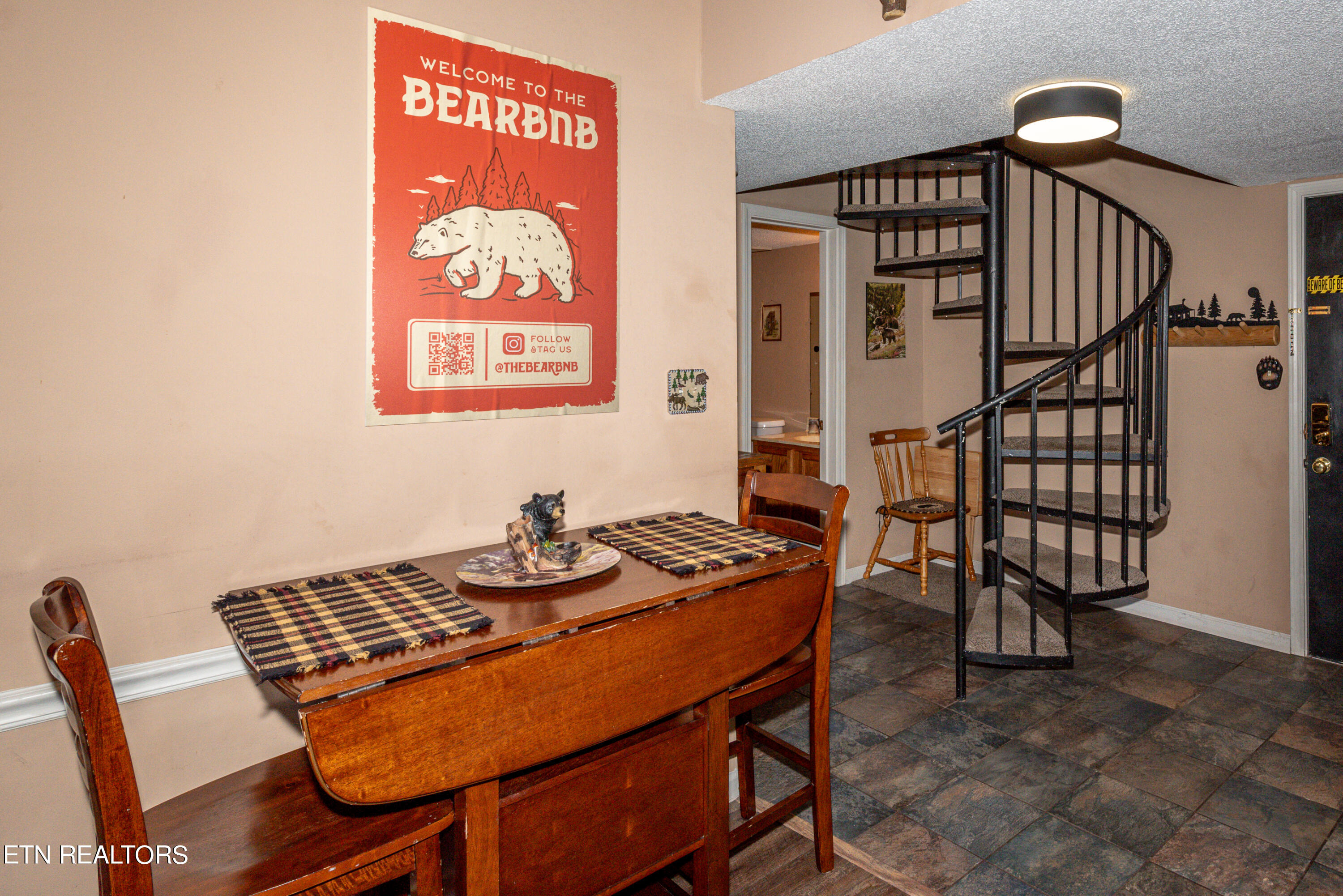 1380 Ski View Drive, 1305