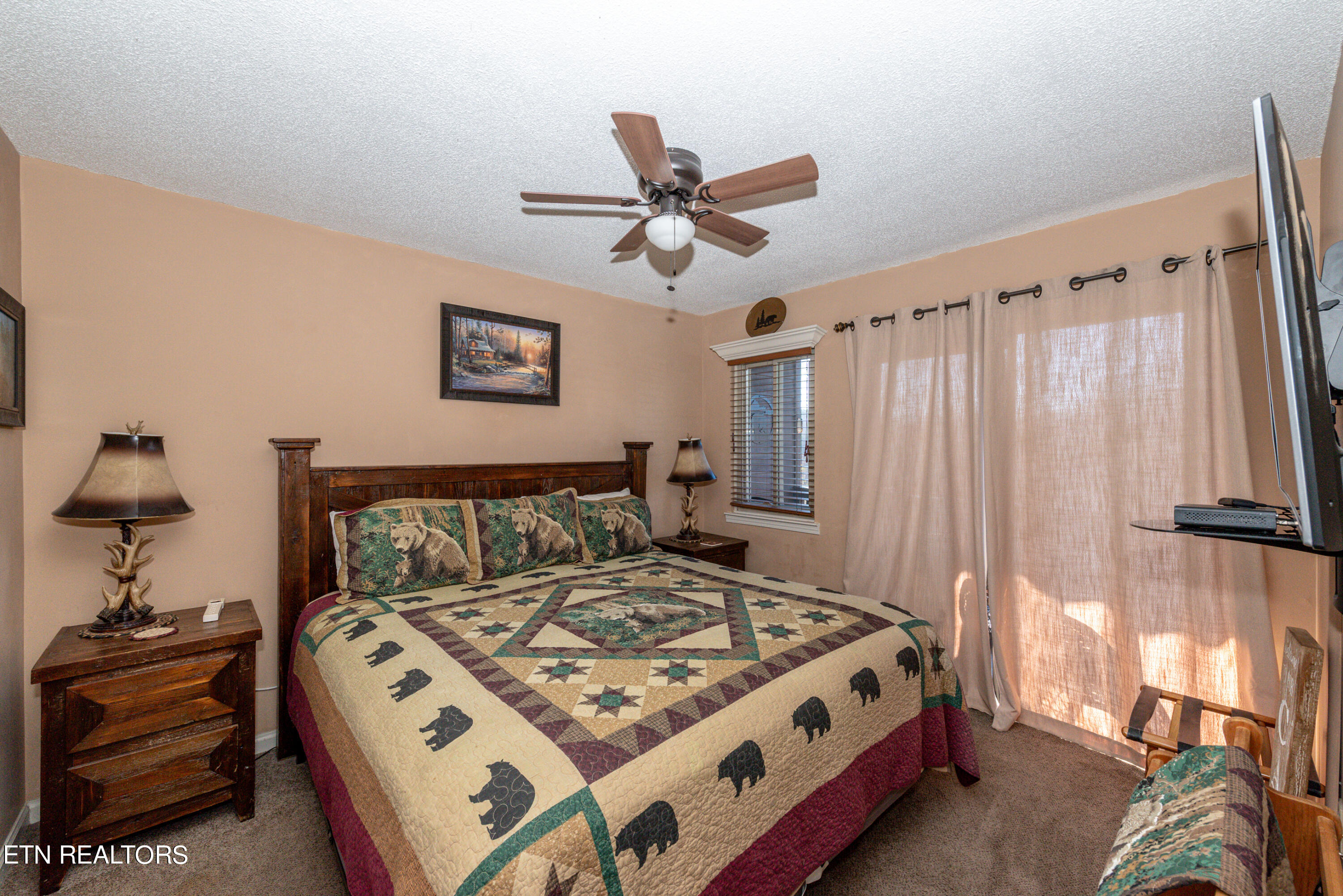 1380 Ski View Drive, 1305